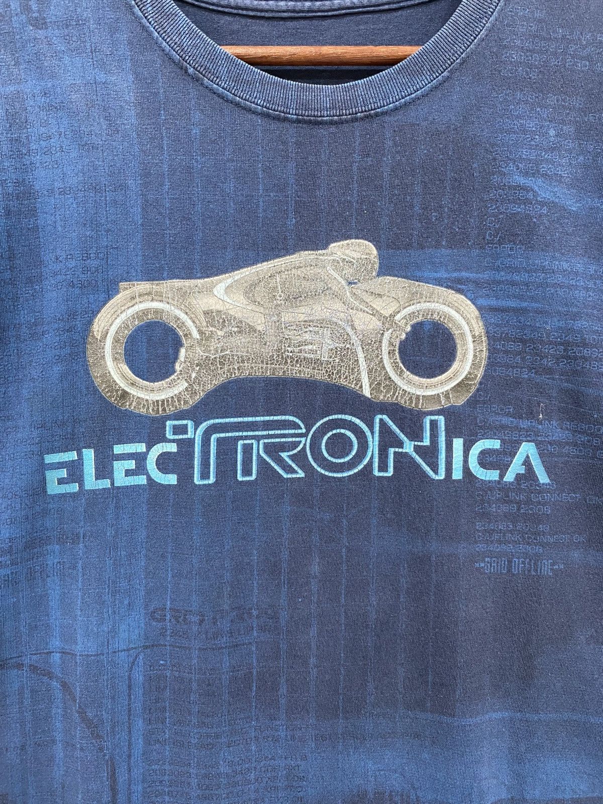 Disney Over Print Tron Legacy T shirts Size US L / EU 52-54 / 3 - 3 Thumbnail