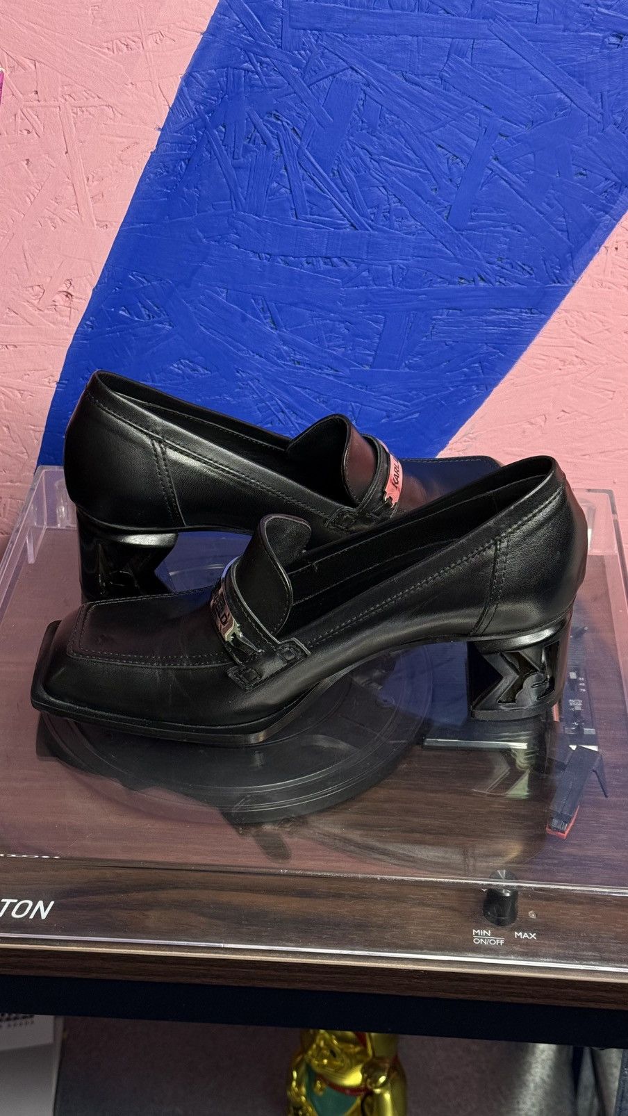 Karl Lagerfeld Karl Lagerfeld Square Toe Logo Heels / Loafers Size US 7 / IT 37 - 6 Thumbnail