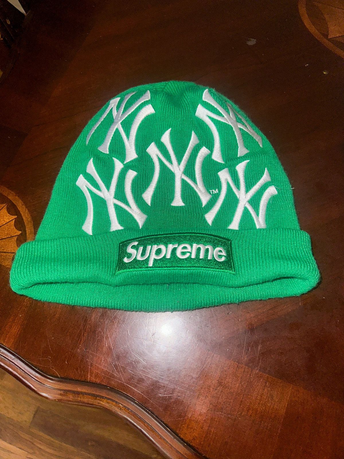 image of New York Yankees Beanie in Green, Men's