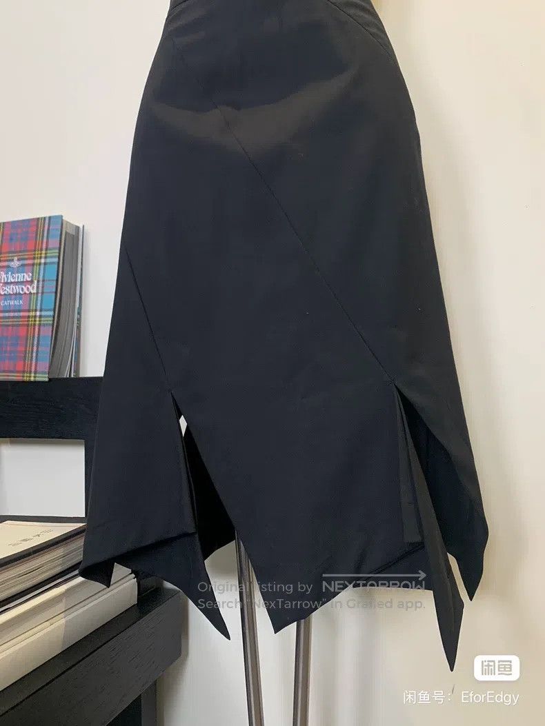 Vivienne Westwood Vivienne Westwood Black asymmetrical jacket and skirt suit Size L / US 10 / IT 46 - 7 Thumbnail
