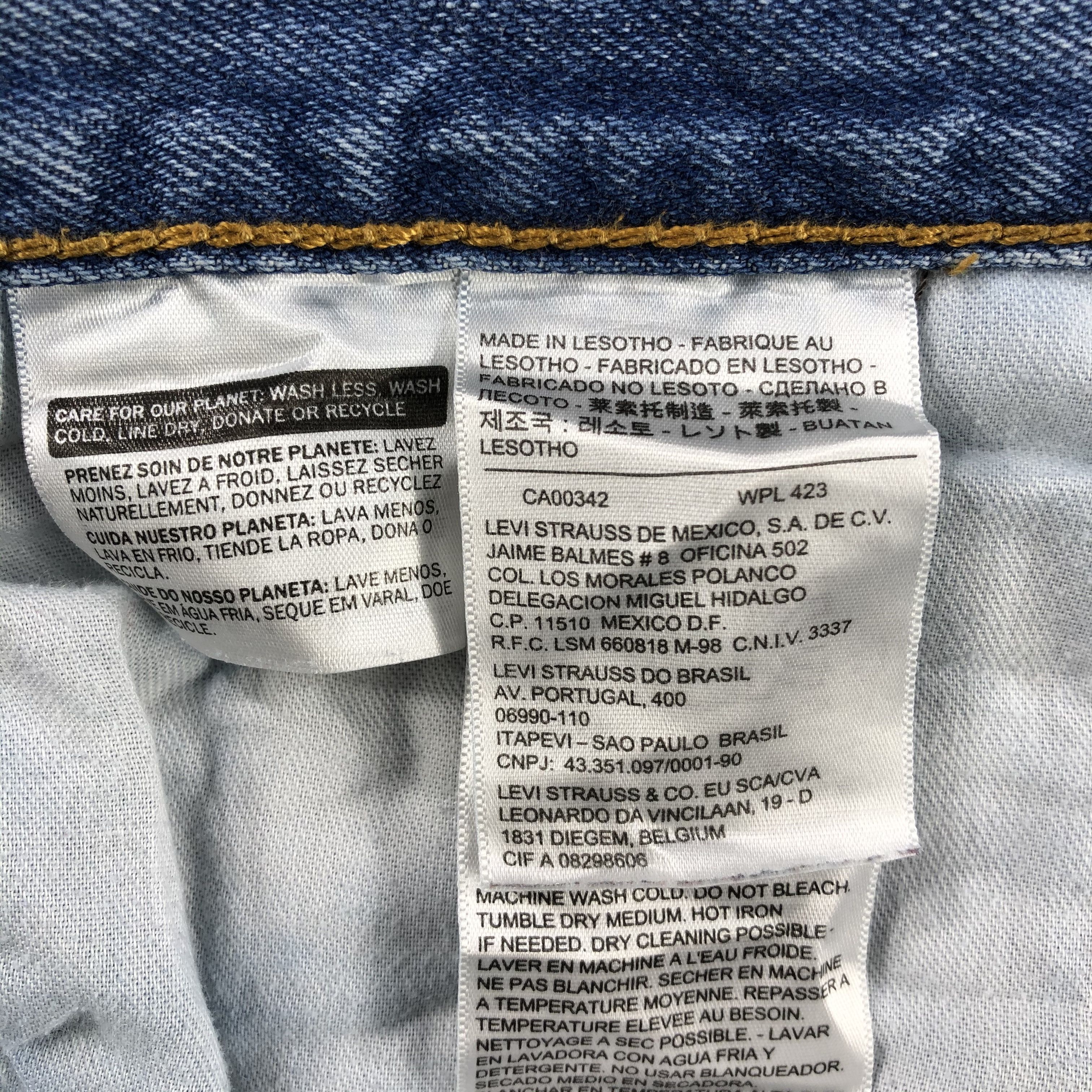 Levi's Vintage Blue Wash Levis 505 Jeans-J2141 Size US 37 - 11 Thumbnail