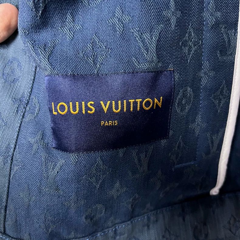 Louis Vuitton Louis Vuitton Blue Logo Full Print Single Breasted Casual Size US M / EU 48-50 / 2 - 2 Thumbnail