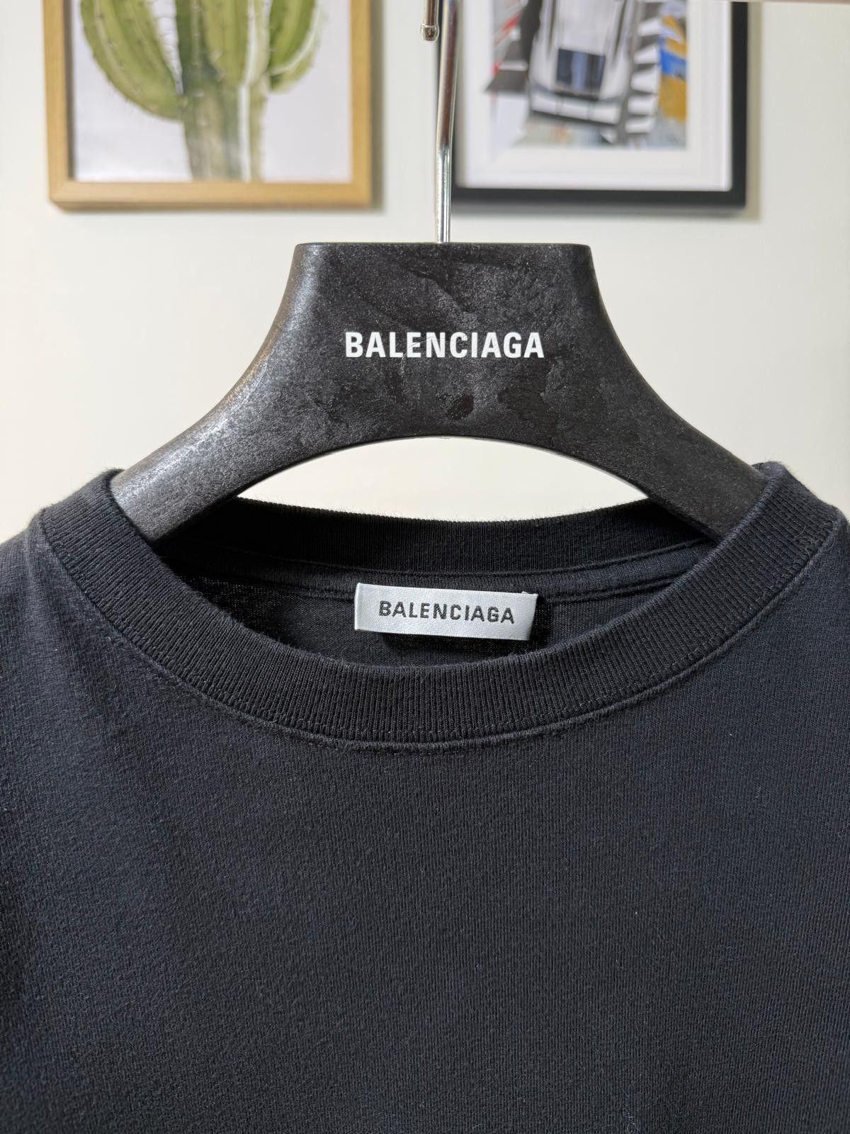 Balenciaga Balenciaga New Logo Out Now T-shirt Paris Rainbow Oversized Size US S / EU 44-46 / 1 - 2 Thumbnail