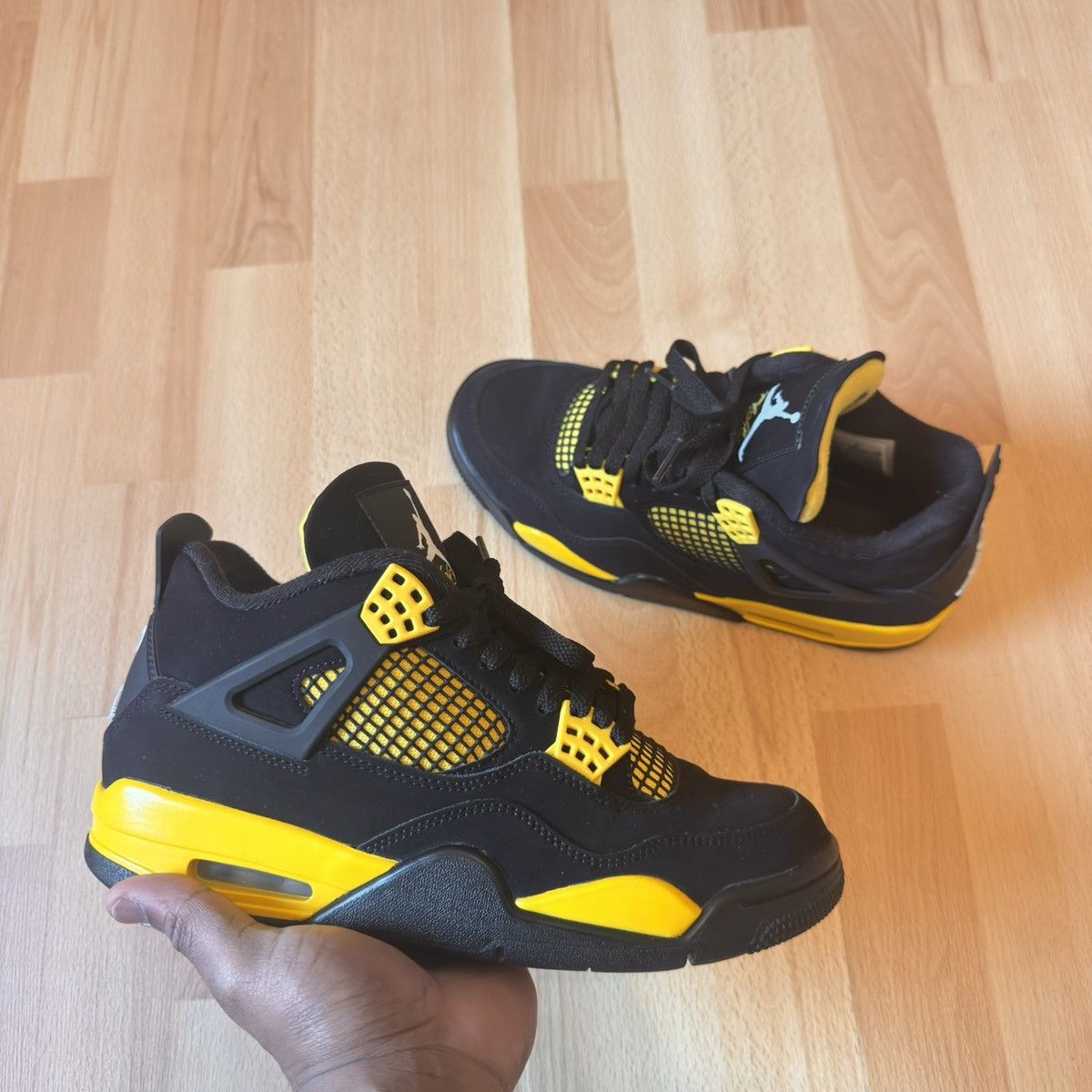 Jordan Brand Jordan 4 thunder 2023 Size US 7.5 / EU 40-41 - 1 Thumbnail
