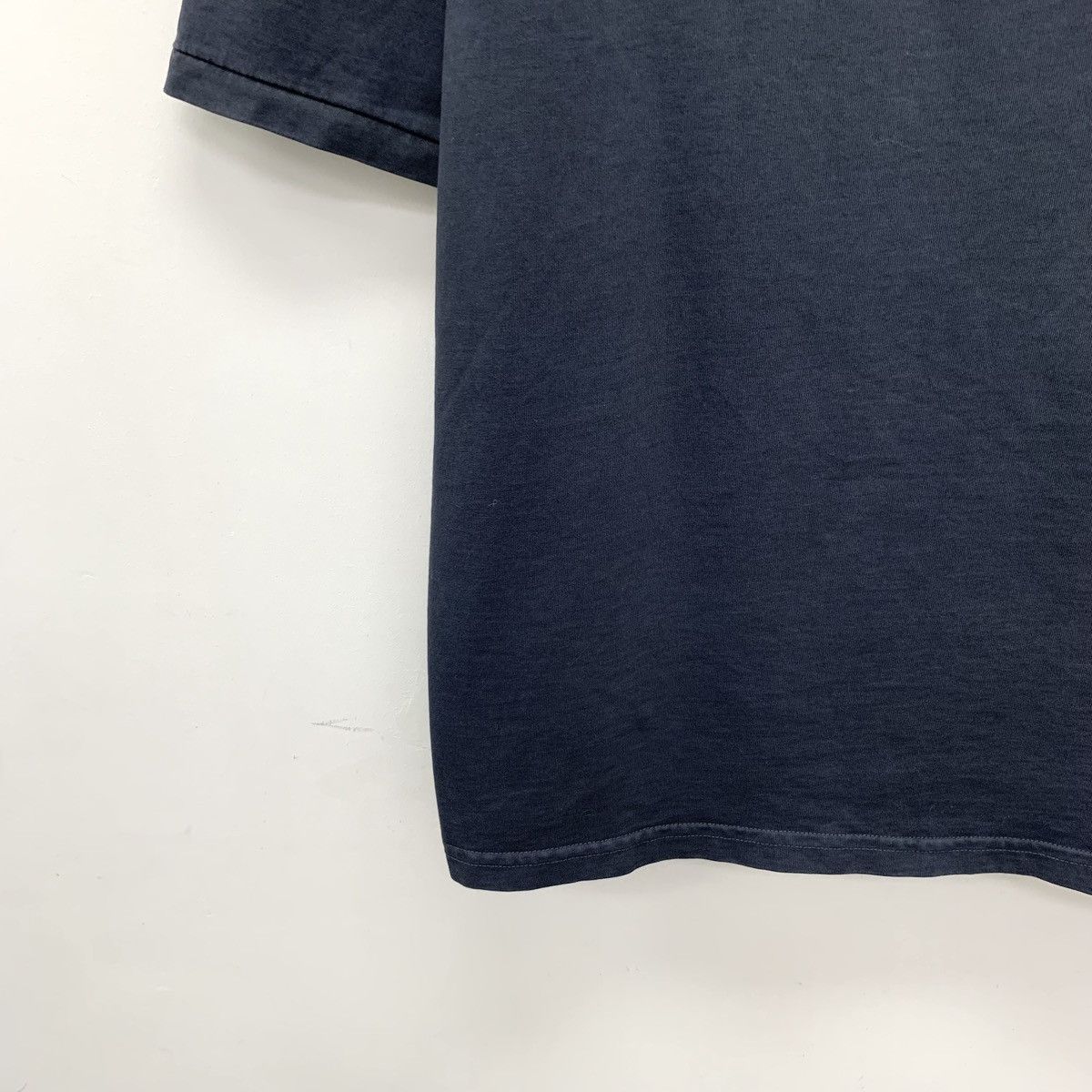 Maison Margiela Maison Margiela Dark Navy Letter Short Sleeve T-shirt K26WX Size US S / EU 44-46 / 1 - 4 Thumbnail