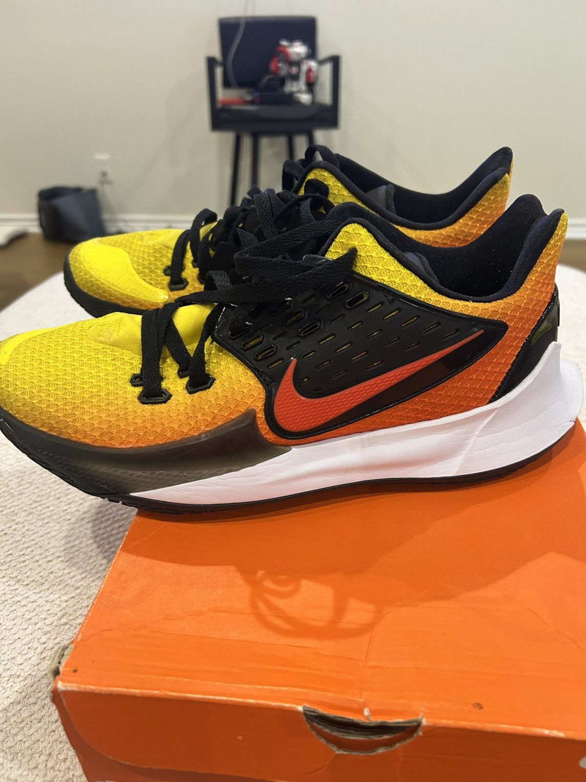 Nike Kyrie Low 2 Sunset Size US 11.5 / EU 44-45 - 1 Thumbnail