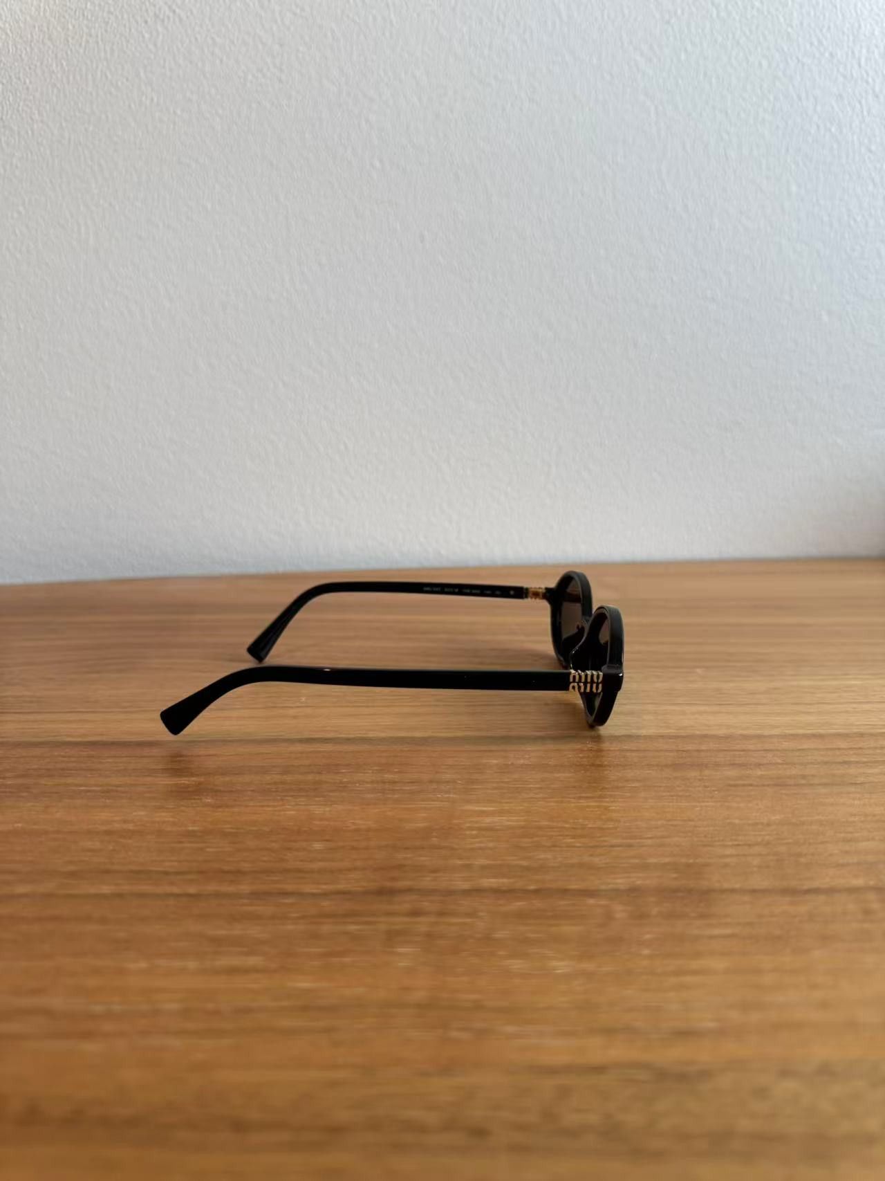 Miu Miu Miu Miu MU04ZS 1AB5S0 Sunglasses Size ONE SIZE - 4 Thumbnail