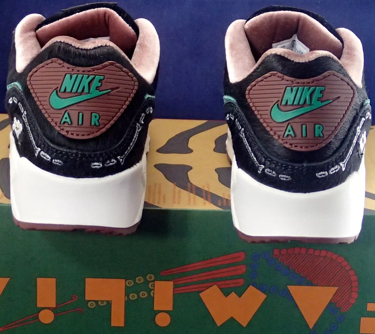 Nike Nike Air Max 90 Siempre Familia Size US 10 / IT 40 - 4 Thumbnail