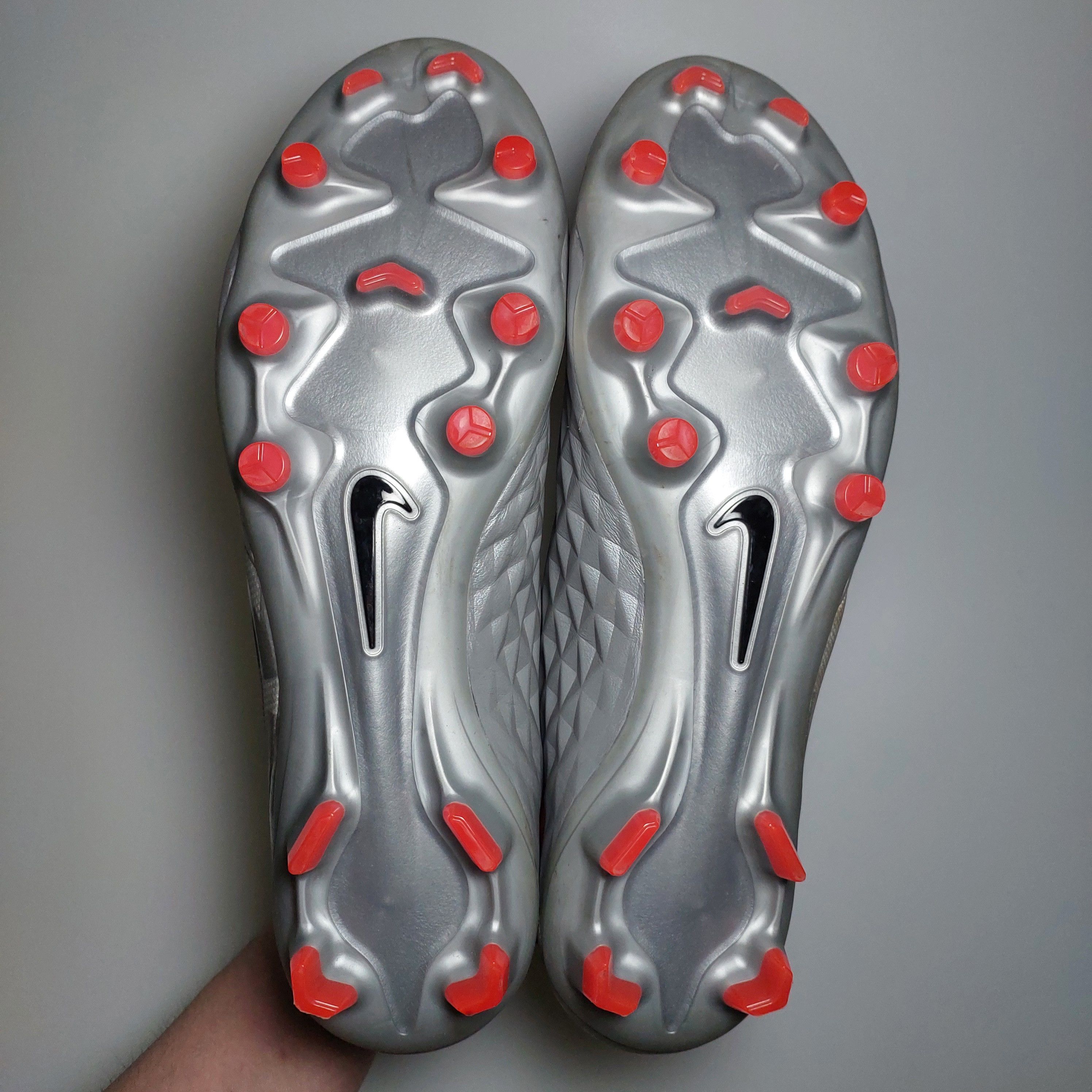 Nike Tiempo Legend 8 Pro FG 'Metallic Grey Crimson' US12 UK11 Size US 12 / EU 45 - 9 Thumbnail