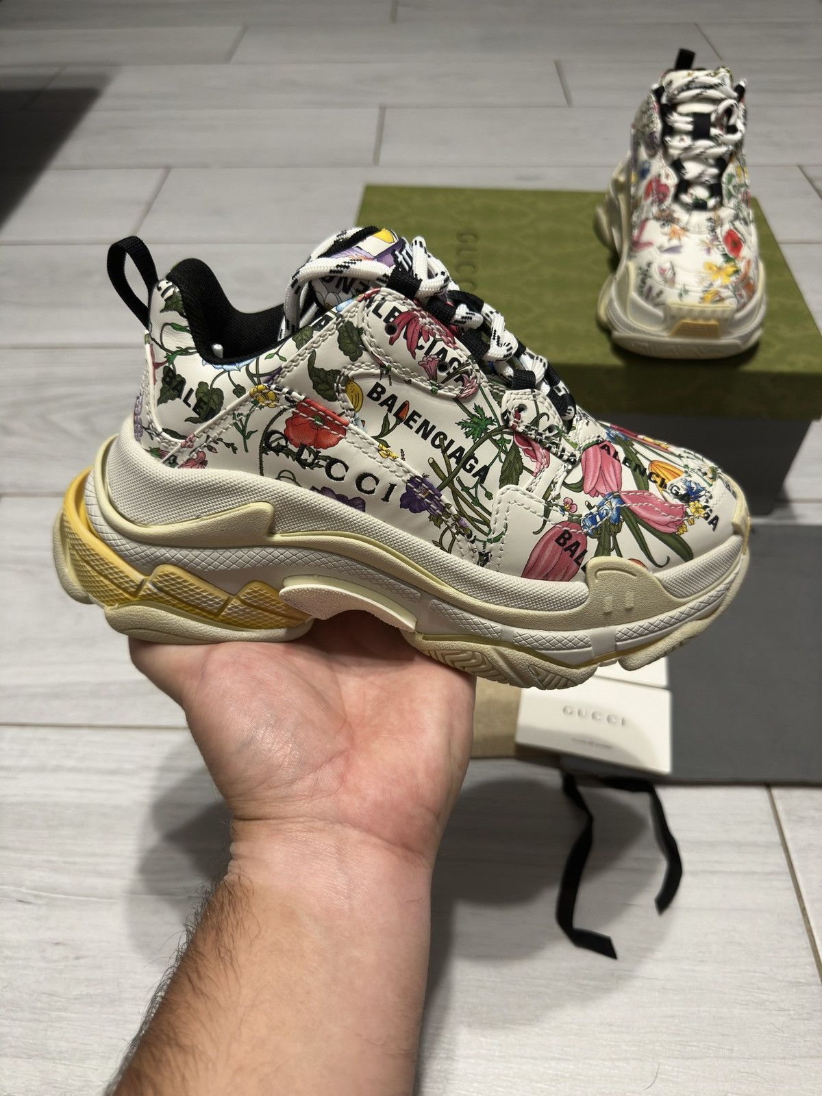 Balenciaga × Gucci Balenciaga x Gucci Triple S Floral Size US 6 / IT 36 - 6 Thumbnail
