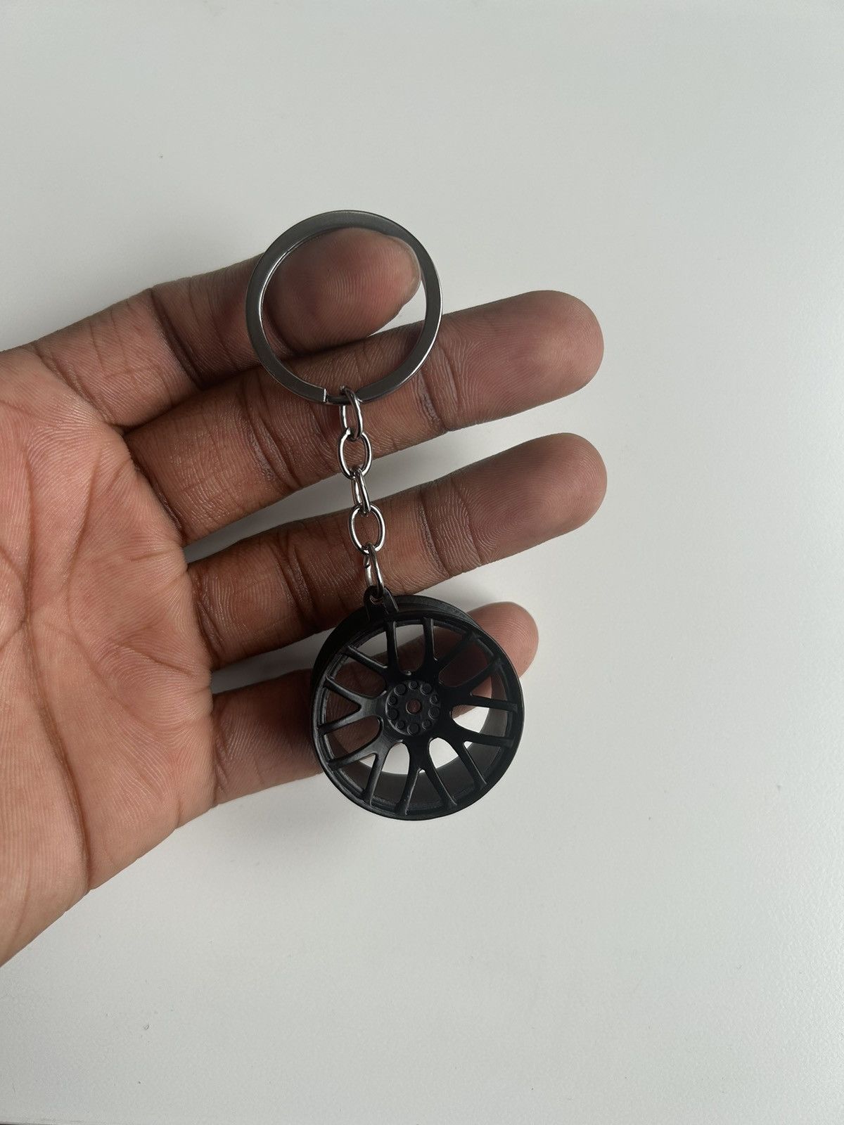 Japanese Brand Vintage Y2K 2000 sick black metal car rim keychain accessory Size ONE SIZE - 2 Thumbnail