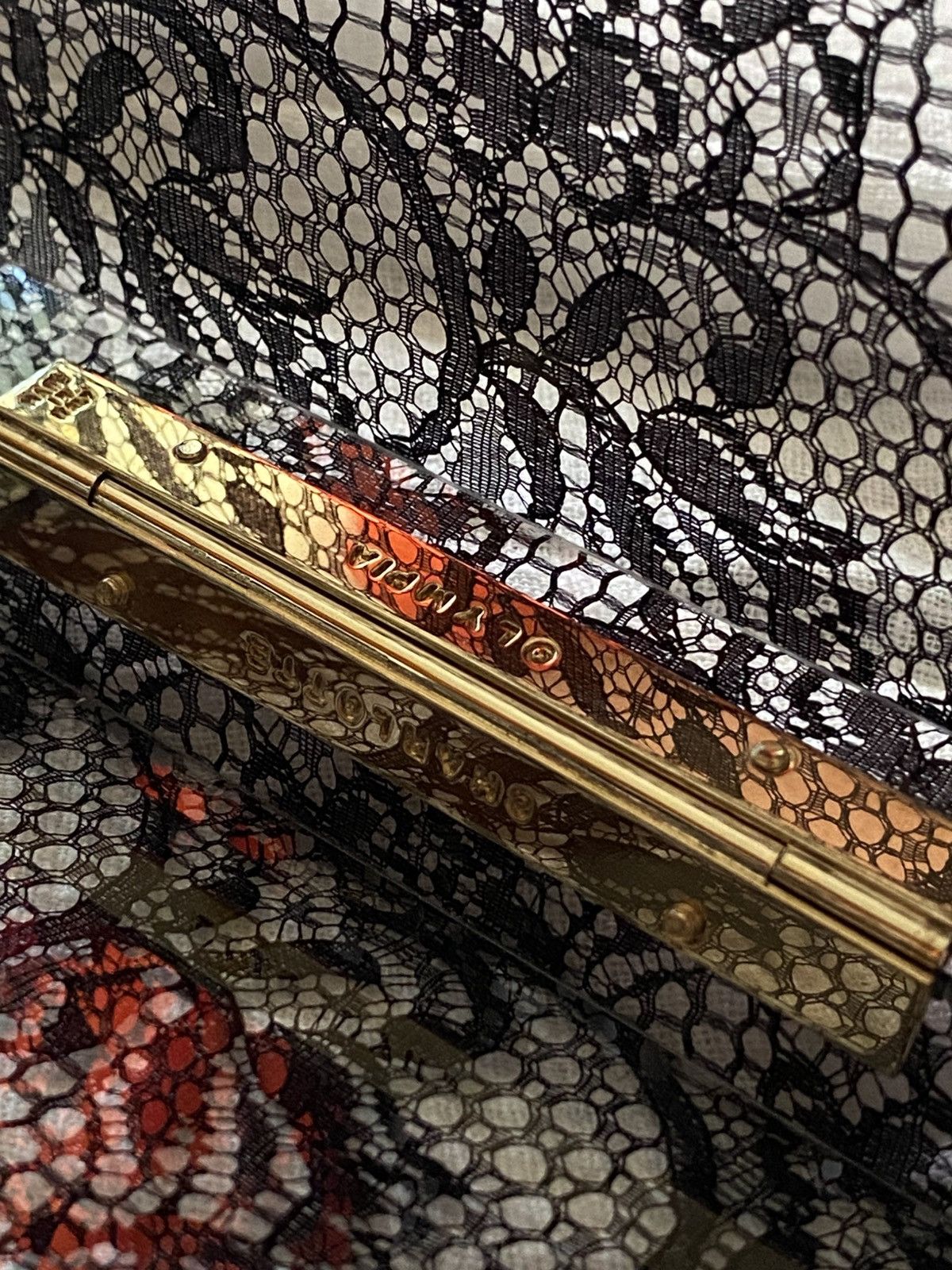 Charlotte Olympia × Vintage Charlotte Olympia Bee Clutch – A Rare Collector’s Treasure Size ONE SIZE - 7 Thumbnail