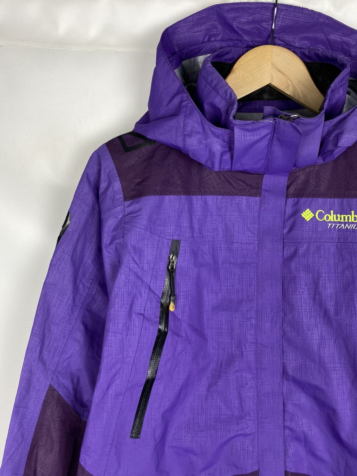 Columbia Columbia Titanium Omni Tech Vintage Gorpcore Ladies Jacket Size S / US 4 / IT 40 - 2 Thumbnail