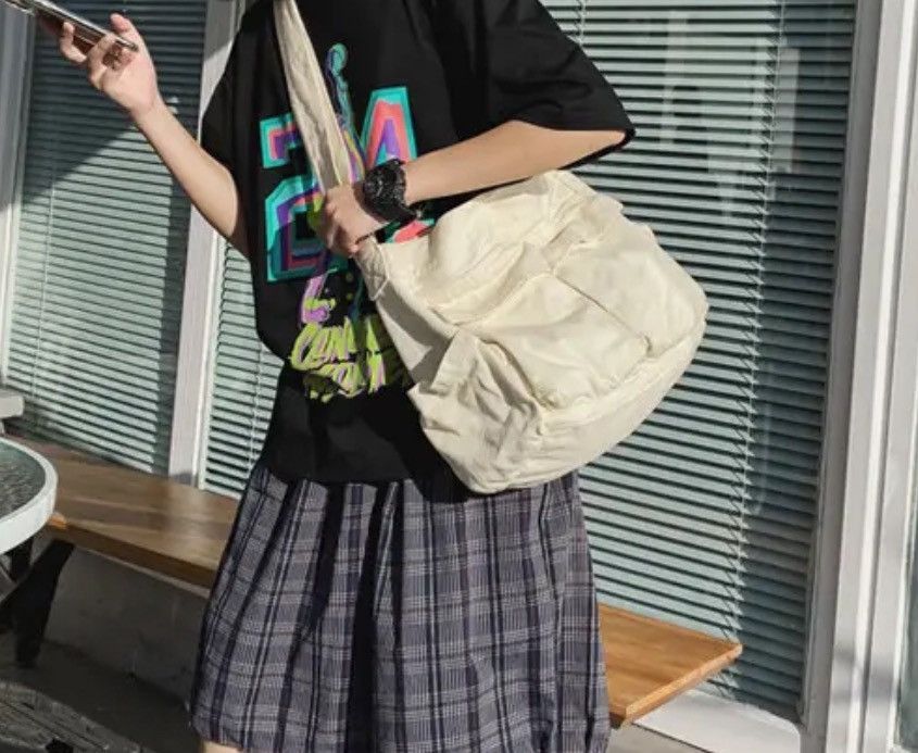 Japanese Brand Beige Color Shoulder Messenger Bag Size ONE SIZE - 5 Thumbnail