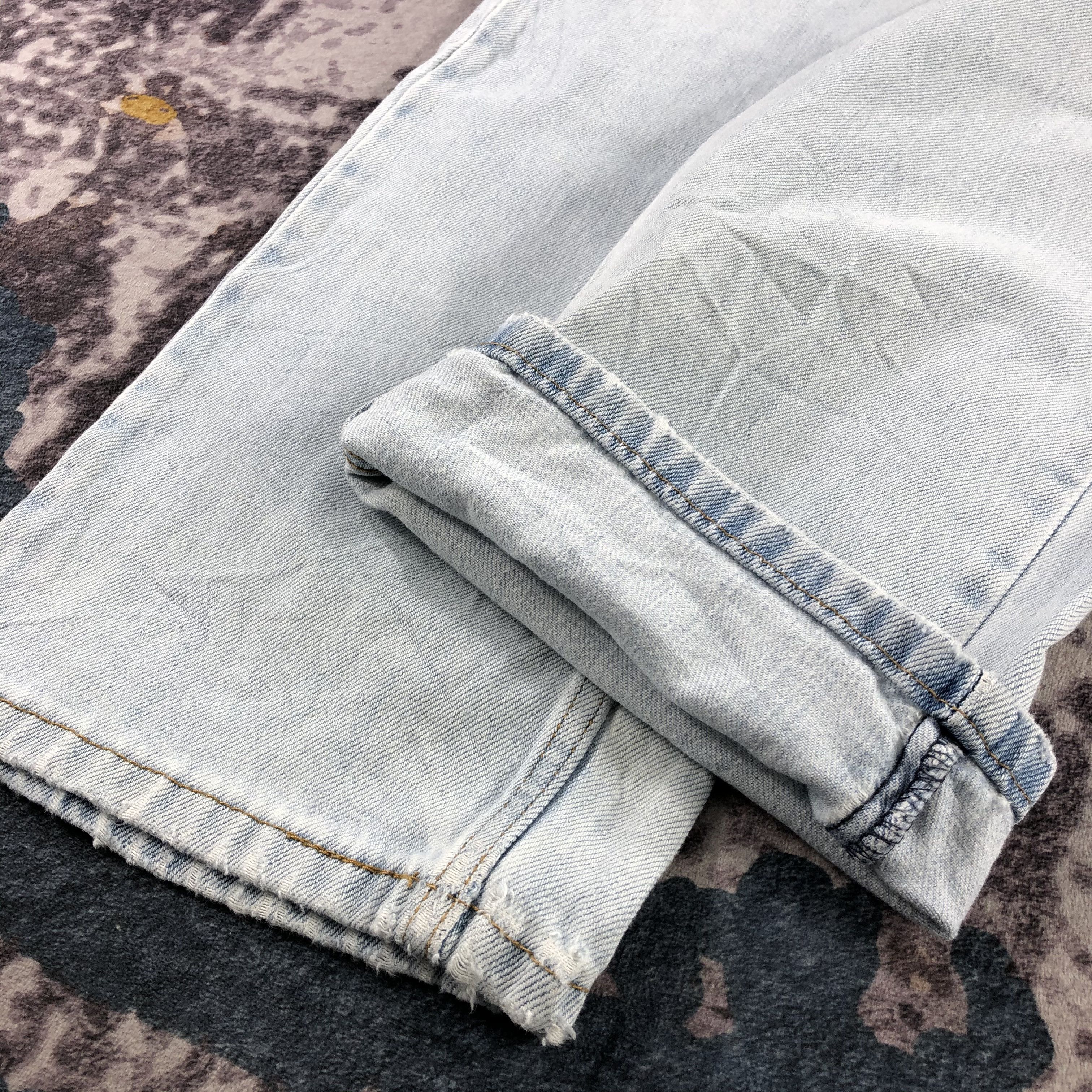 Levi's × Vintage Vintage Light Wash Levis 505 Jeans-JM3173 Size US 31 - 8 Thumbnail