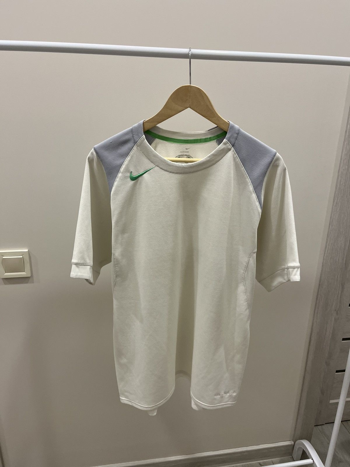 Nike Vintage Nike Total 90 Soccer Jersey T-shirt size L Size US L / EU 52-54 / 3 - 2 Thumbnail