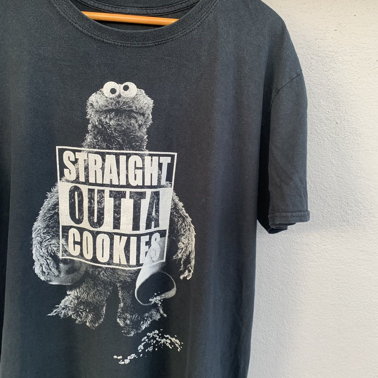 Cartoon Network Y2K Thrashed Faded Cookie Monster Sesame Street Tee Size US XL / EU 56 / 4 - 2 Thumbnail