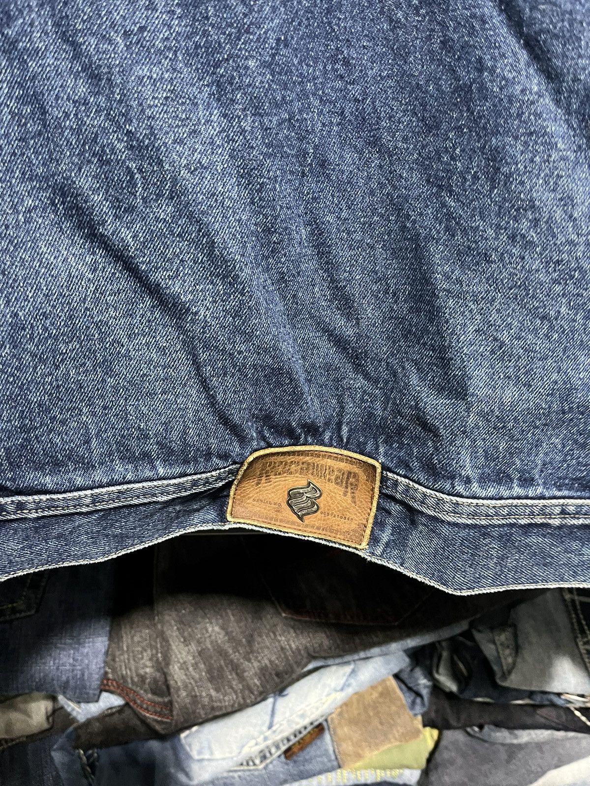 JNCO × Rocawear × Vintage Crazy Vintage Y2K Rocawear Hip-Hop Denim Trucker Jacket Size US XL / EU 56 / 4 - 12 Thumbnail