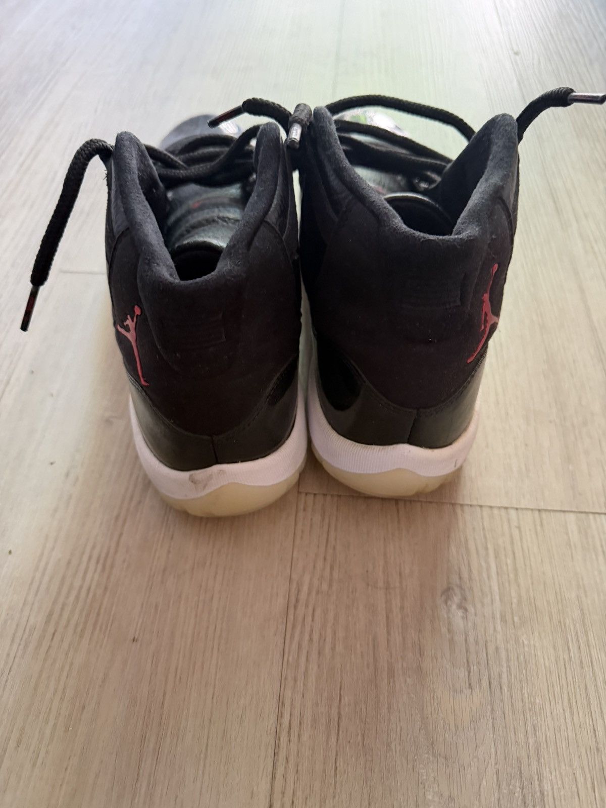 Jordan Brand Air Jordan 11 Retro 72-10' Size US 11 / EU 44 - 4 Thumbnail