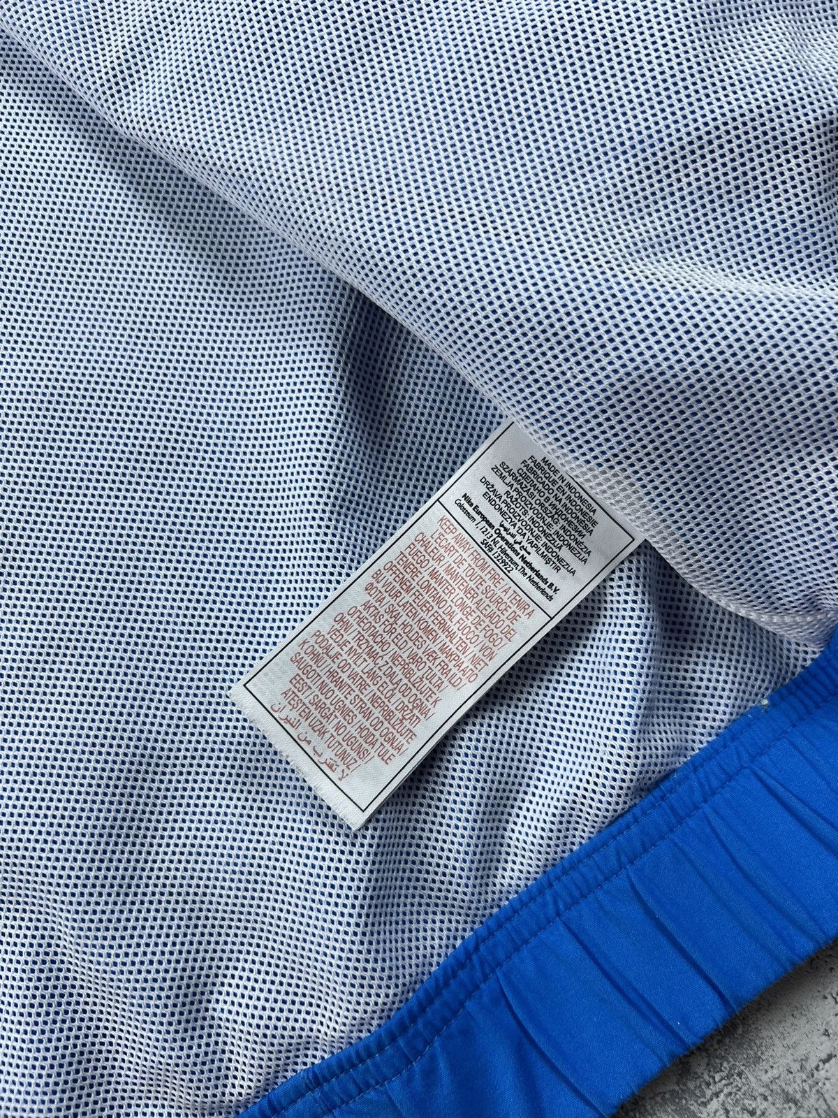 Nike 90s Nike Retro Logo Vintage Y2K Oversized Nylon Jacket Size US L / EU 52-54 / 3 - 8 Thumbnail