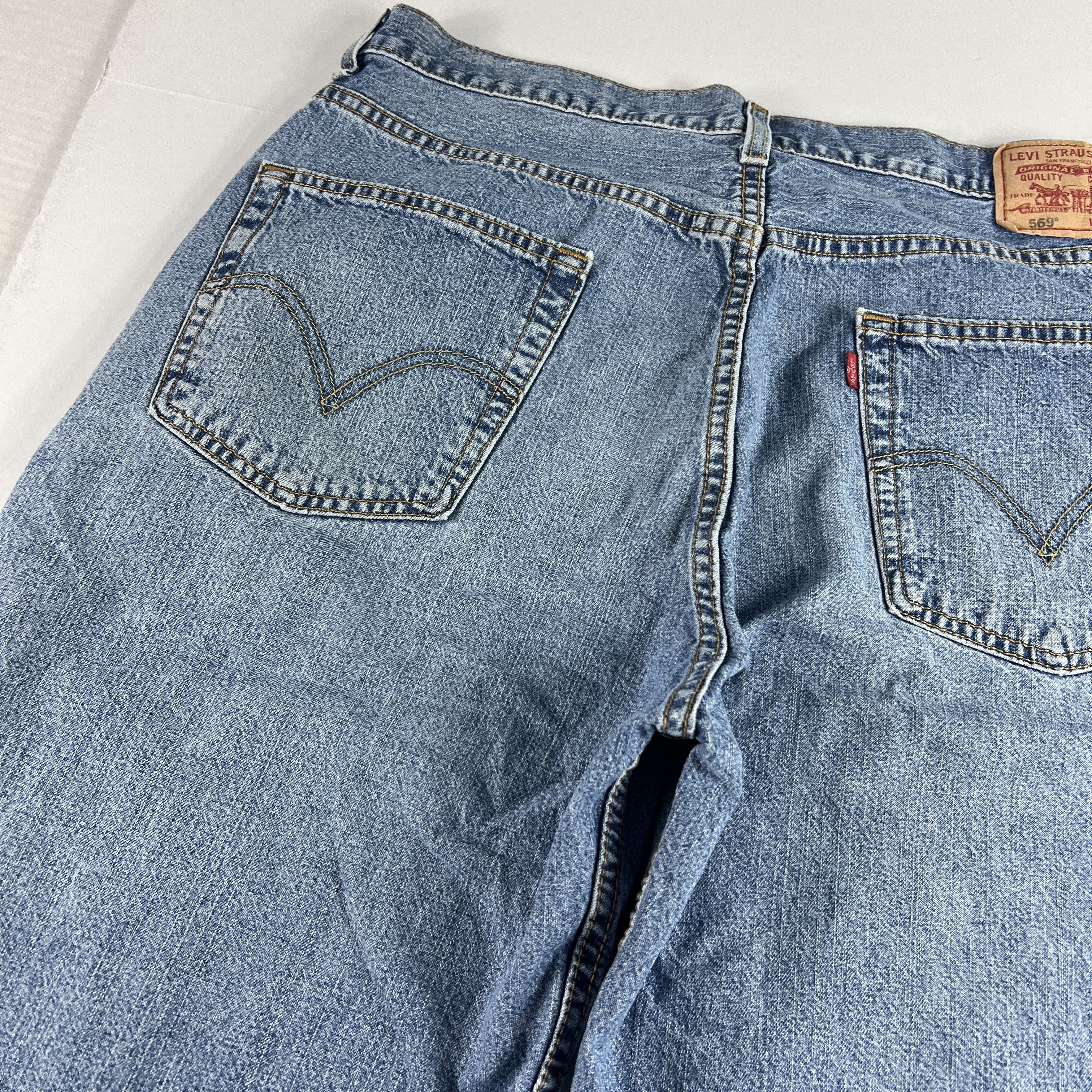 Levi's × Vintage Y2K Levi's Jean Shorts 569 Loose Faded Bermuda Denim Jorts Size US 36 / EU 52 - 7 Thumbnail
