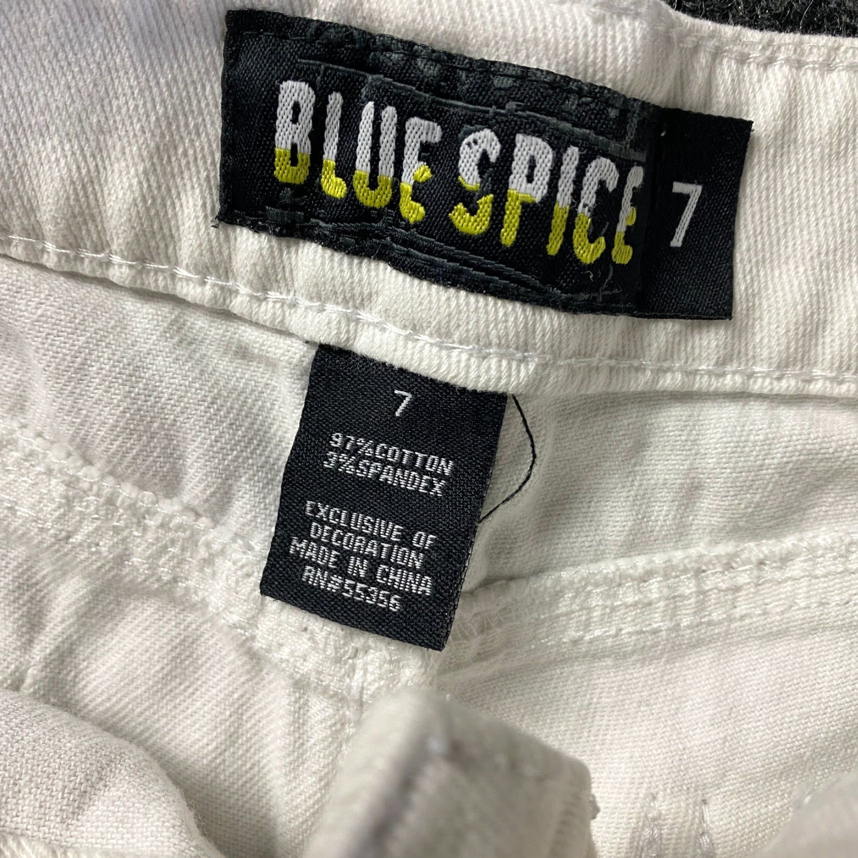 Denime VINTAGE Blue Spice Denim Shorts Womens 7 White 2" Inseam 90s Bohemian Grunge Low Rise Ultra Low Rise 2" Inseam Replacement? Size 28" / US 6 / IT 42 - 3 Thumbnail