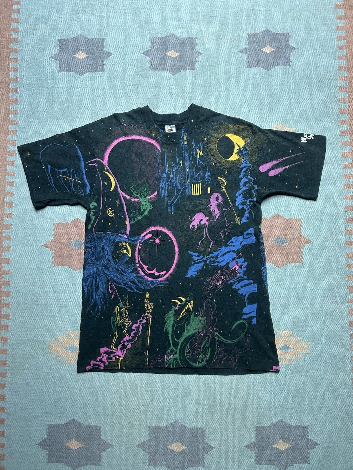 Vintage Vtg 90s all over print t shirt AOP wizard magical Mackinac L Size US L / EU 52-54 / 3 - 1 Thumbnail