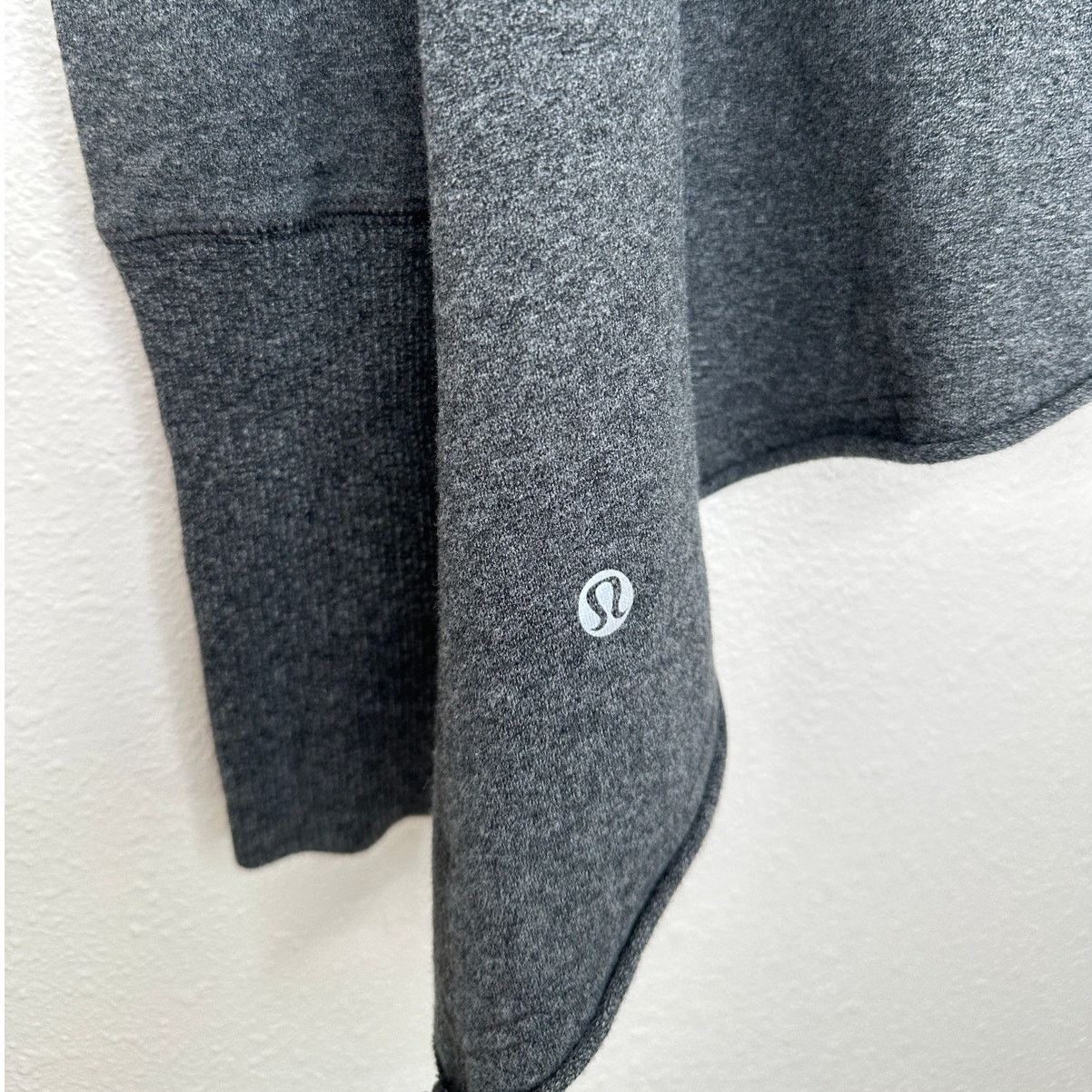 Lululemon Lululemon Athletic Gray Tea Lounge Sweater Asymmetrical 6 Size M / US 6-8 / IT 42-44 - 7 Thumbnail