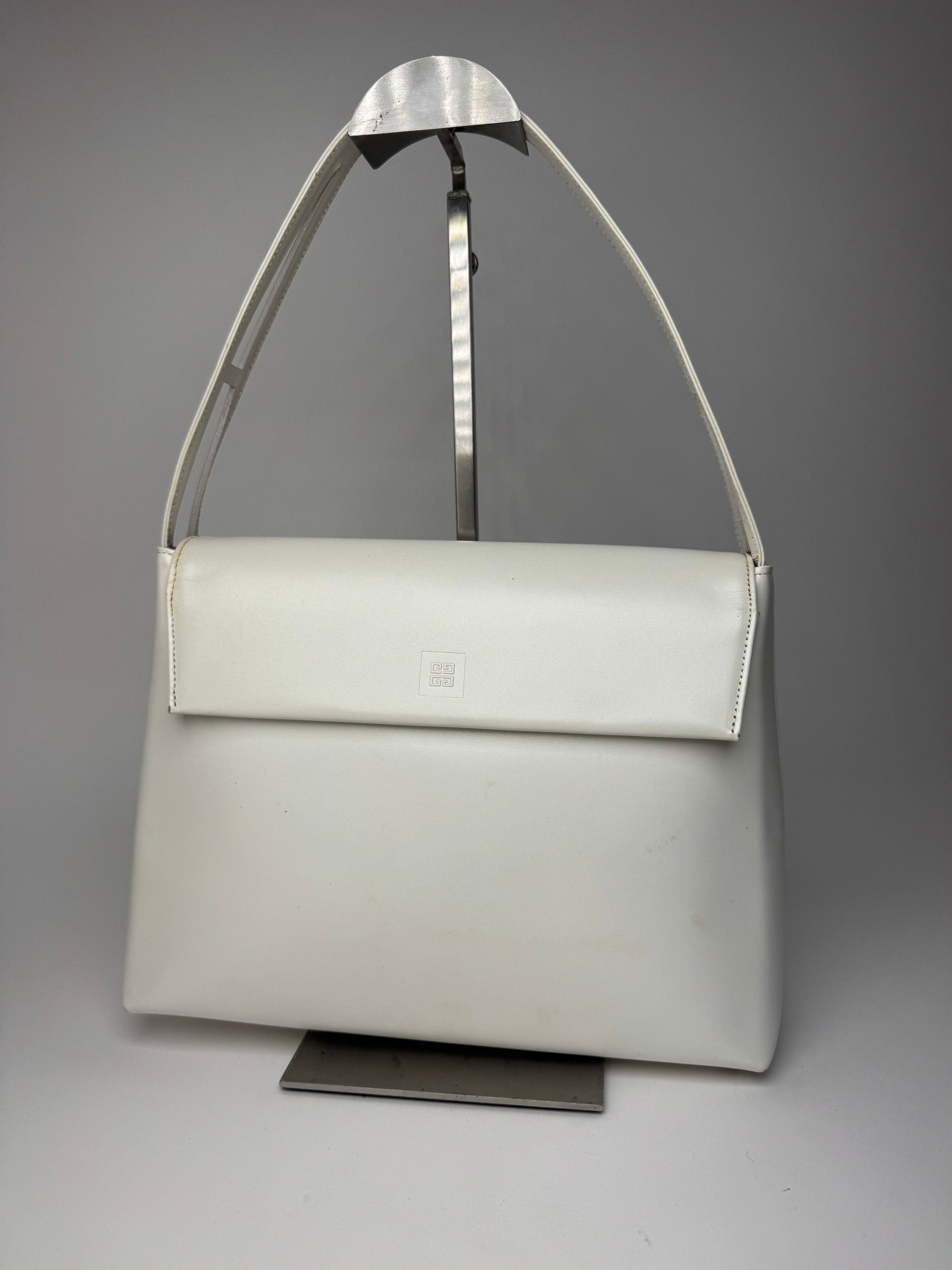 Other Vintage Givenchy Patent Leather Bag white Size ONE SIZE - 1 Thumbnail
