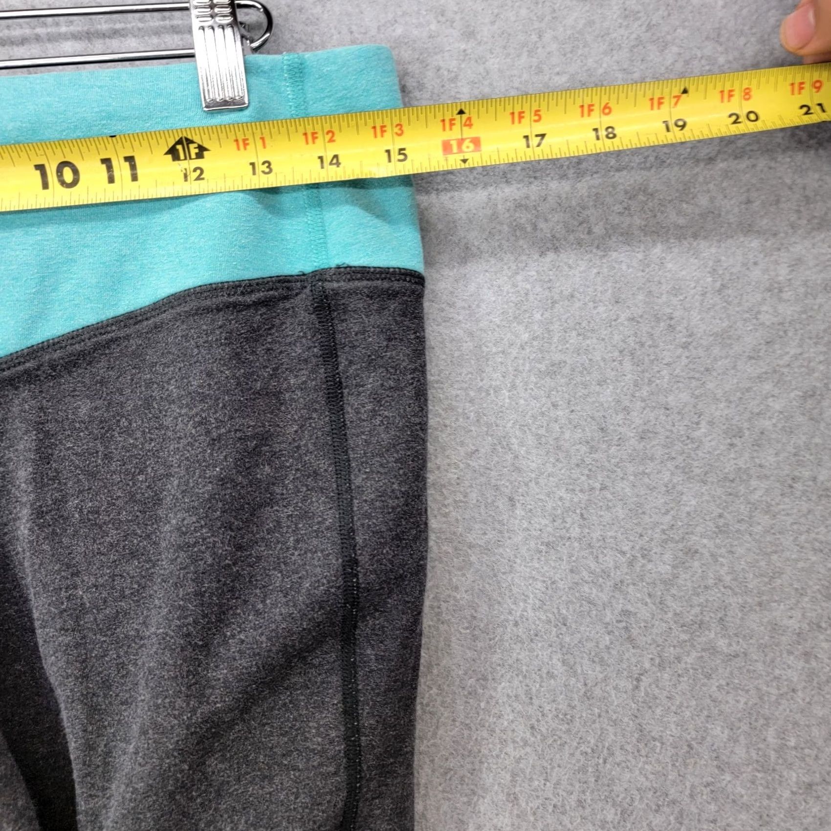 Nike Nike Dri Fit womens Large Leggings Yoga Pants Stretchy gym workout Size 36" / US 14 / IT 50 - 5 Thumbnail