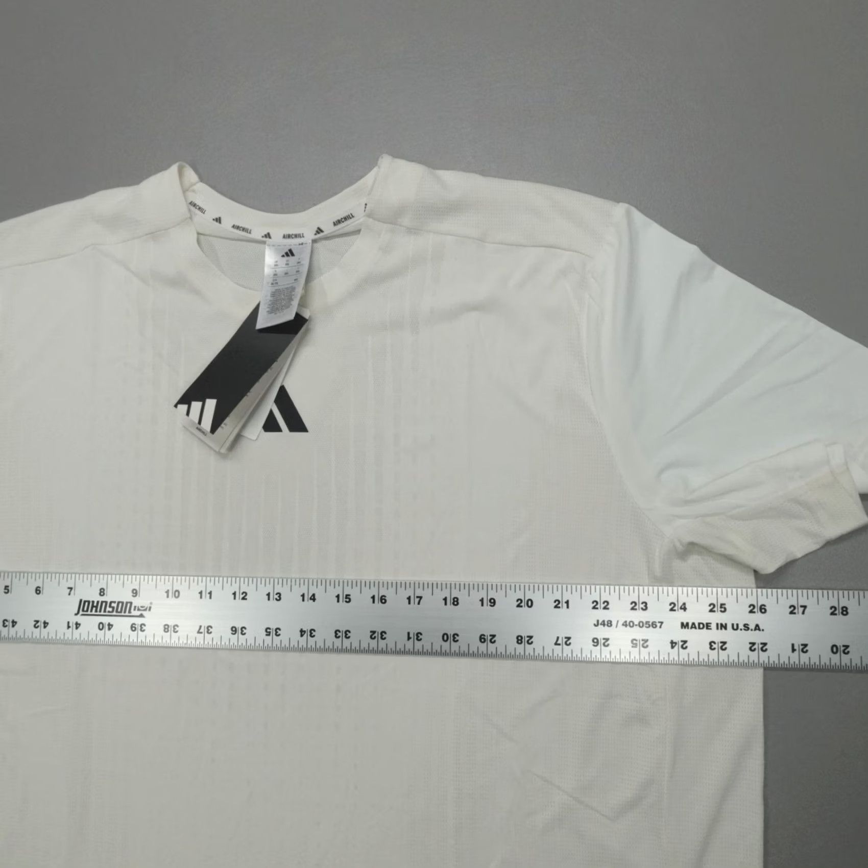 Adidas adidas Airchill Crew Neck Short Sleeve Athletic T-Shirt Men's 2XL White Chalk JE5747 Size US XXL / EU 58 / 5 - 7 Thumbnail