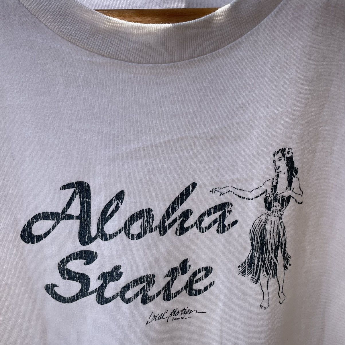 Vintage 🔥Vintage 90s Local Motion Aloha State Girl Surf Skate Tee Size US L / EU 52-54 / 3 - 6 Thumbnail