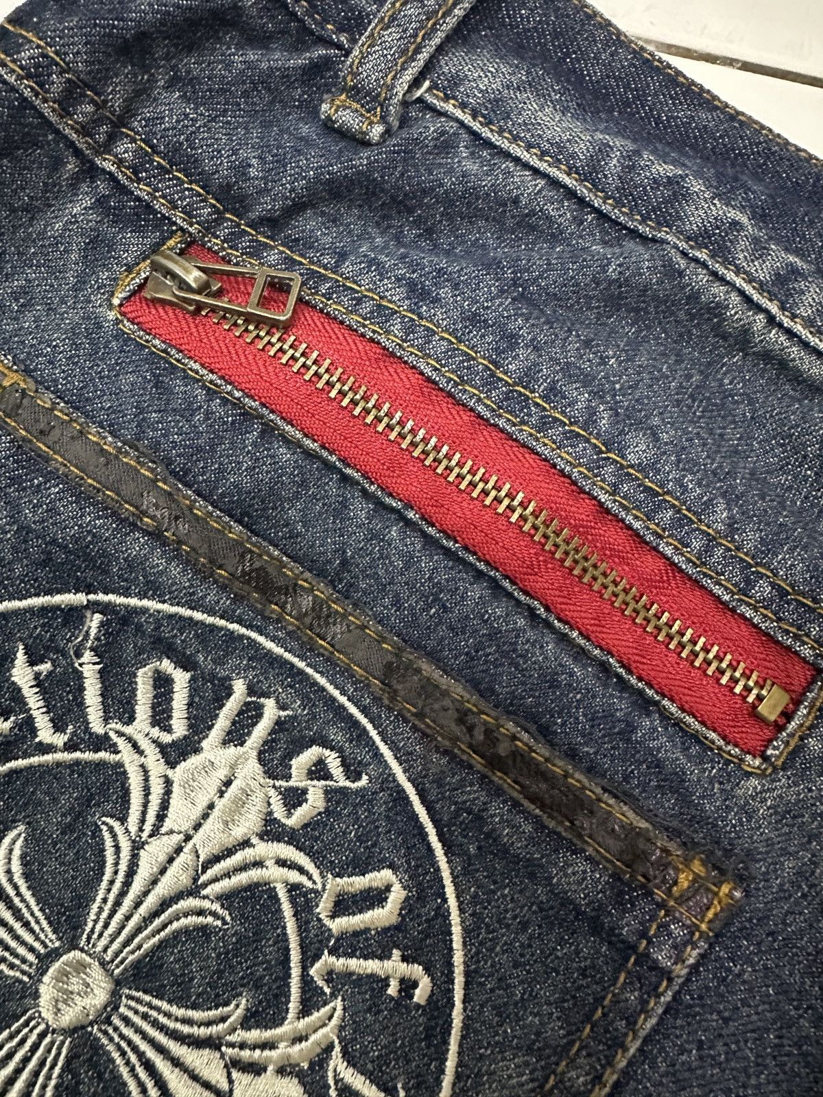 Beauty Beast × Japanese Brand A.O.Y ABERRATIONS OF YOUTH Big Cross Zipped Jeans Size US 34 / EU 50 - 11 Thumbnail