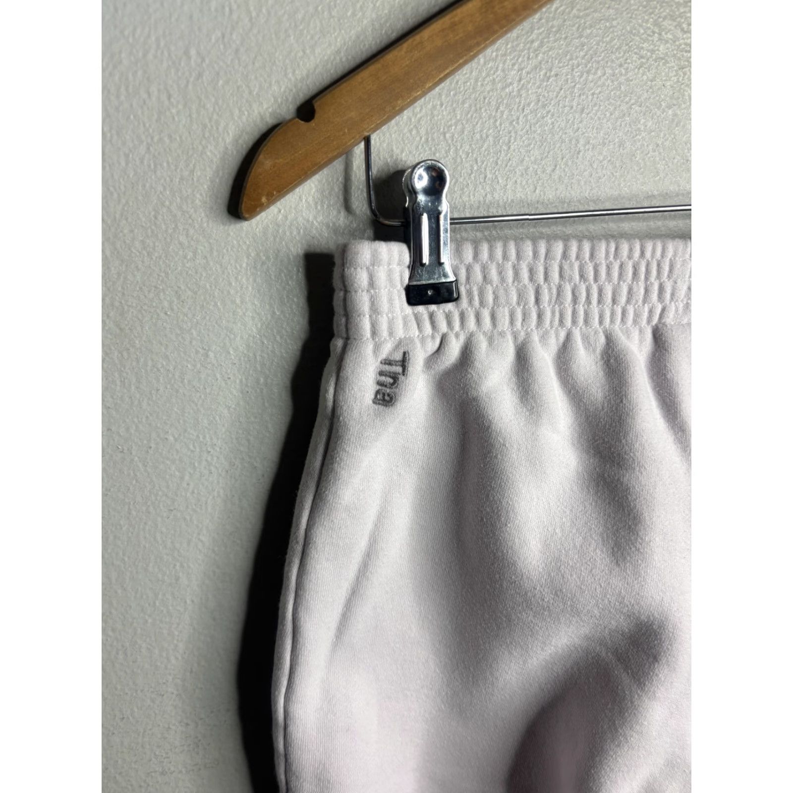 TNA Tna Sweatpants Womens XS White Straight Leg Elastic Waist Pockets Lounge Fleece Size 42" / US 20 - 2 Thumbnail