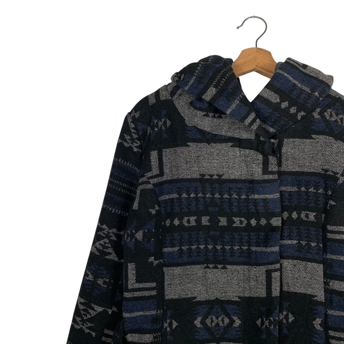 Japanese Brand Japanese Brand Charlotte Russe Aztech Hooded Jacket Size L / US 10 / IT 46 - 6 Thumbnail