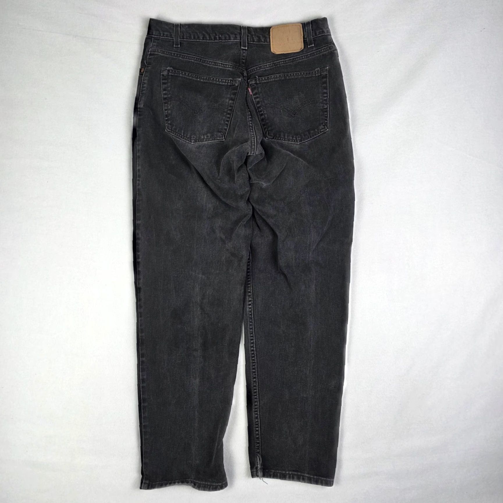 Levi's VINTAGE Levi's 560 Jeans Mens 36 Tall? 32 Inseam Black Tapered Baggy Loose 90s USA Size US 36 / EU 52 - 2 Thumbnail