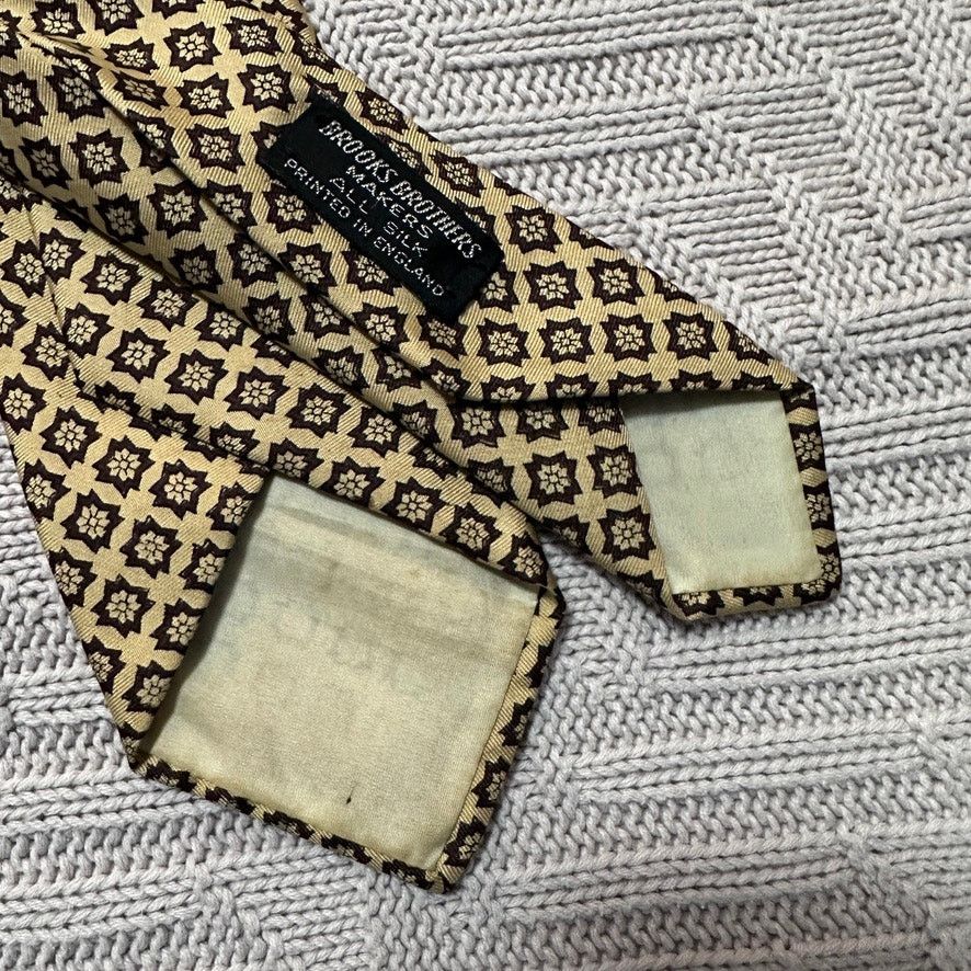 Brooks Brothers Vintage Brooks Brothers yellow geometric print silk tie Size ONE SIZE - 2 Thumbnail