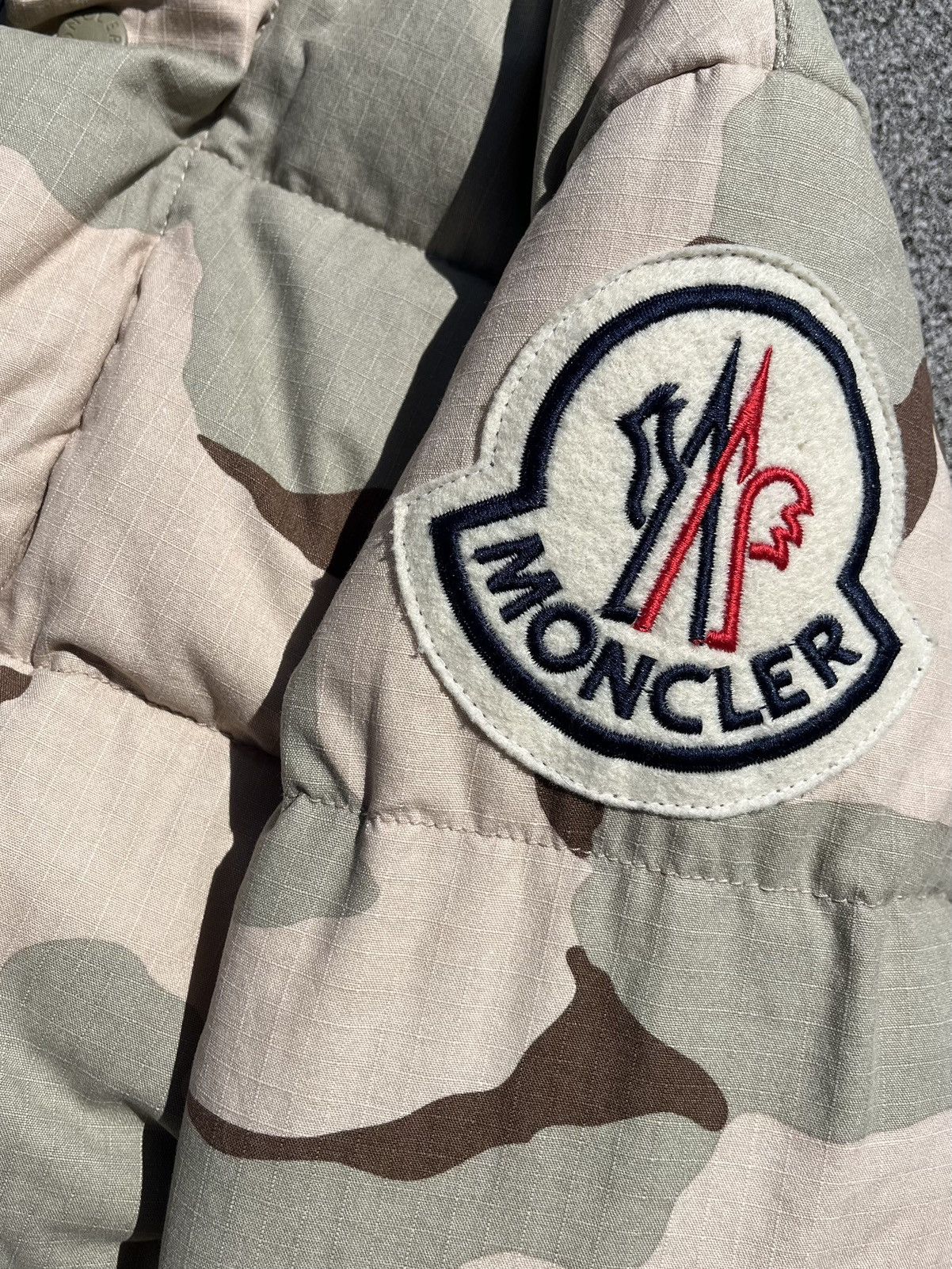 Junya Watanabe × Moncler AD2006 CDG Junya Watanabe X Moncler Camo Puffer Down Jacket Size US S / EU 44-46 / 1 - 3 Thumbnail