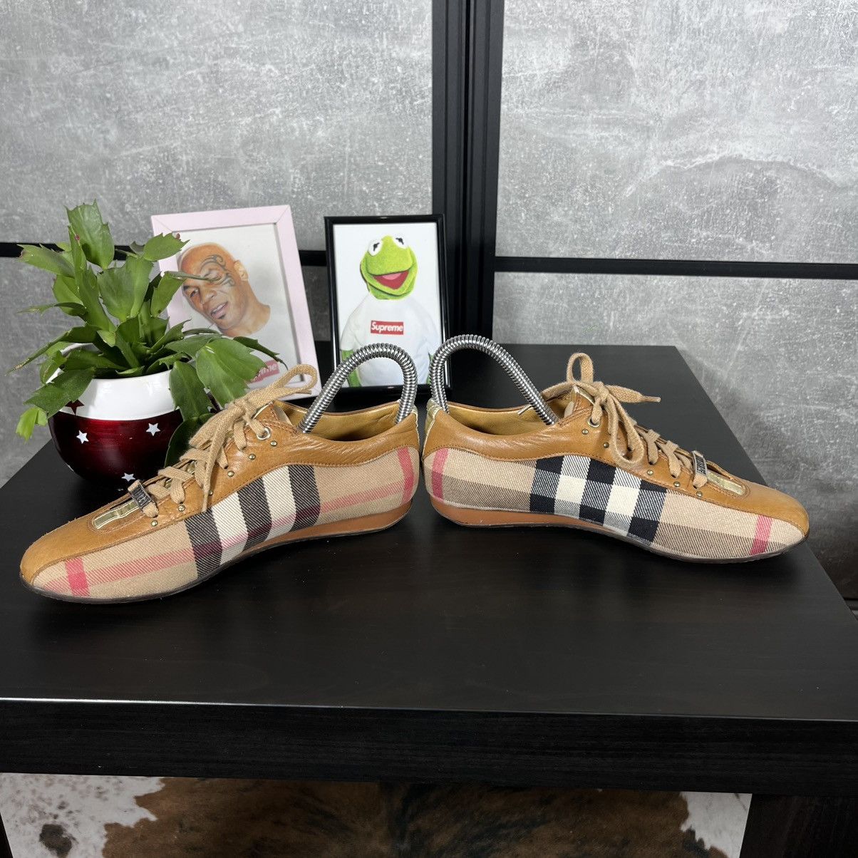 Burberry BURBERRY LOW TOP TRAINERS SNEAKERS SHOES NOVA CHECK WOMENS Size US 5 / EU 37 - 4 Thumbnail