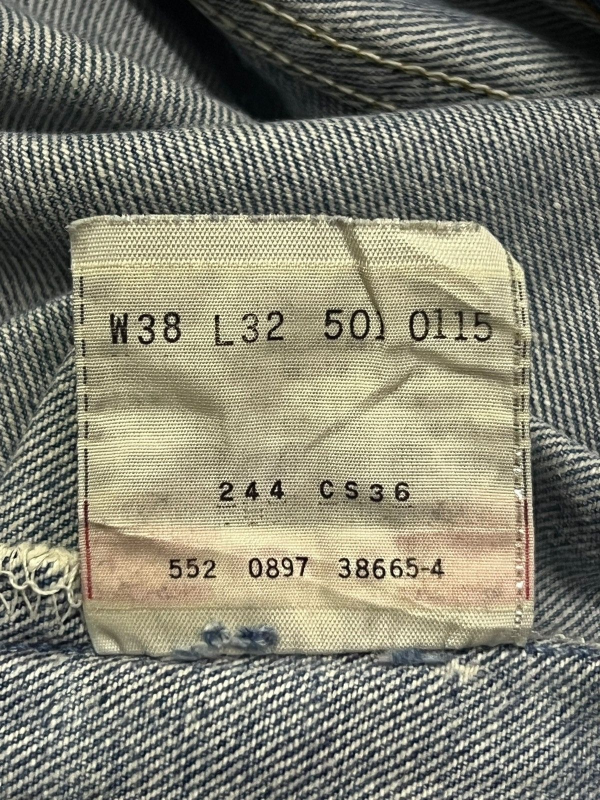 Levi's Loose Vintage 90s Levi’s 501 U.S.A - Faded Wash, Distressed Size US 37 - 13 Thumbnail