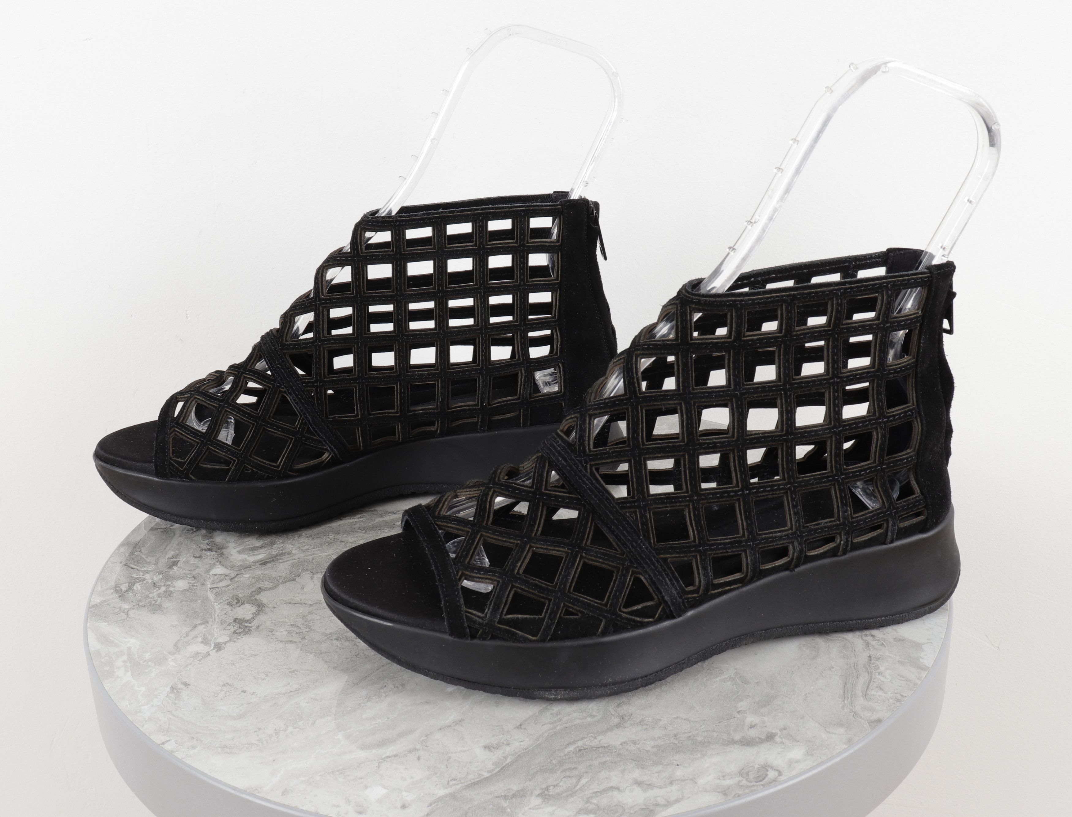 Burberry BURBERRY PRORSUM Suede Black Cage Gladiator Sandals Size US 9.5 / IT 39.5 - 16 Thumbnail