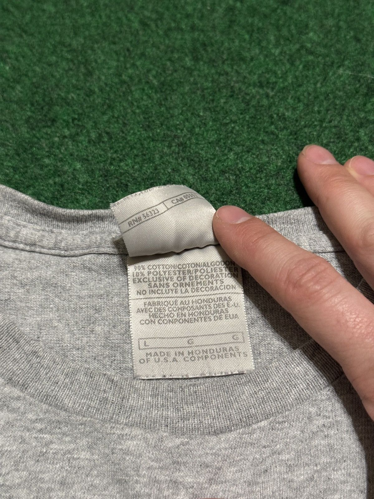 Nike Nike Y2K Gray Shirt Womens M/L 19x24 Gray Just Do It T Shirt Size US L / EU 52-54 / 3 - 4 Thumbnail