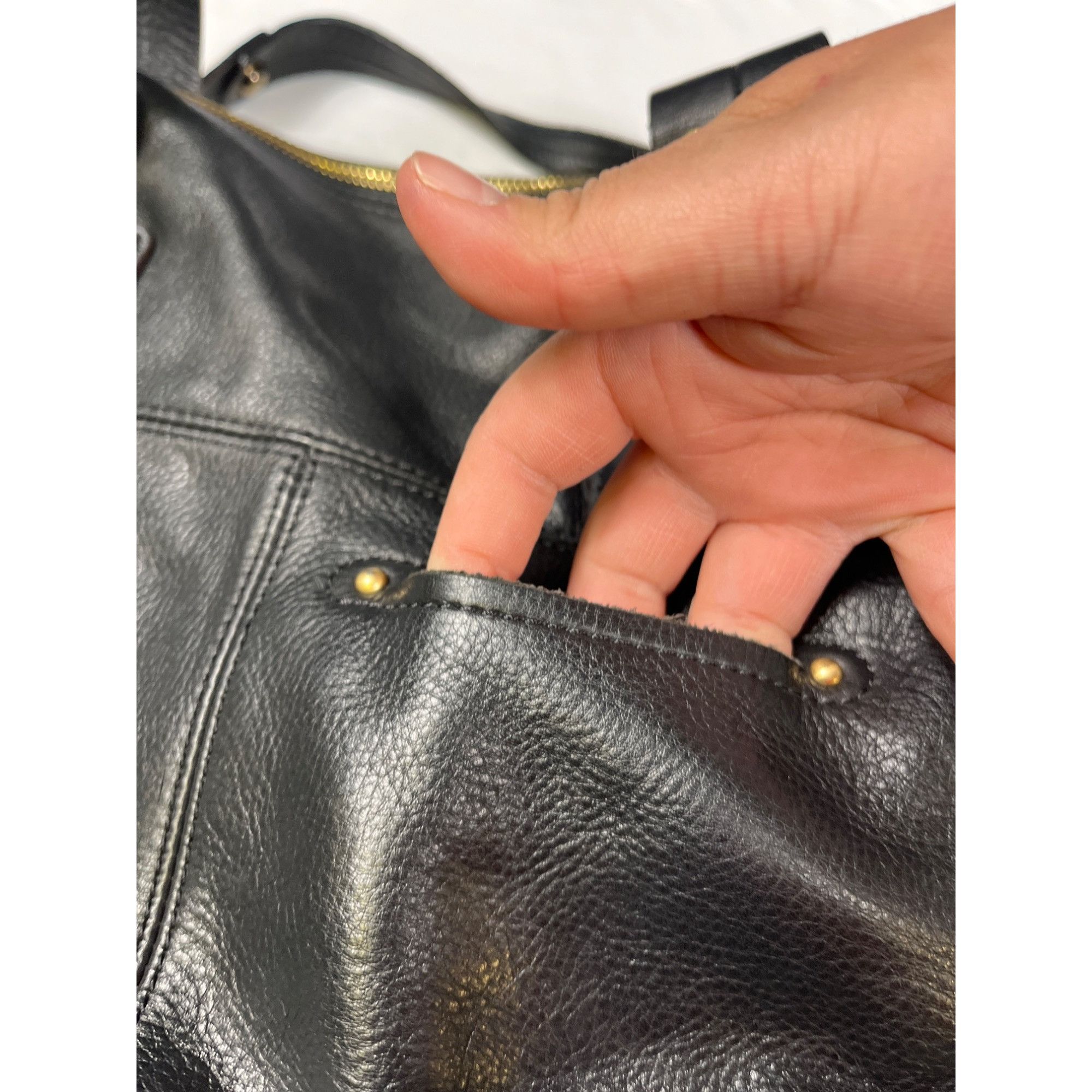 Designer B. Makowsky Womens Black Leather Handbag With Gold Tone Hard Size ONE SIZE - 13 Thumbnail