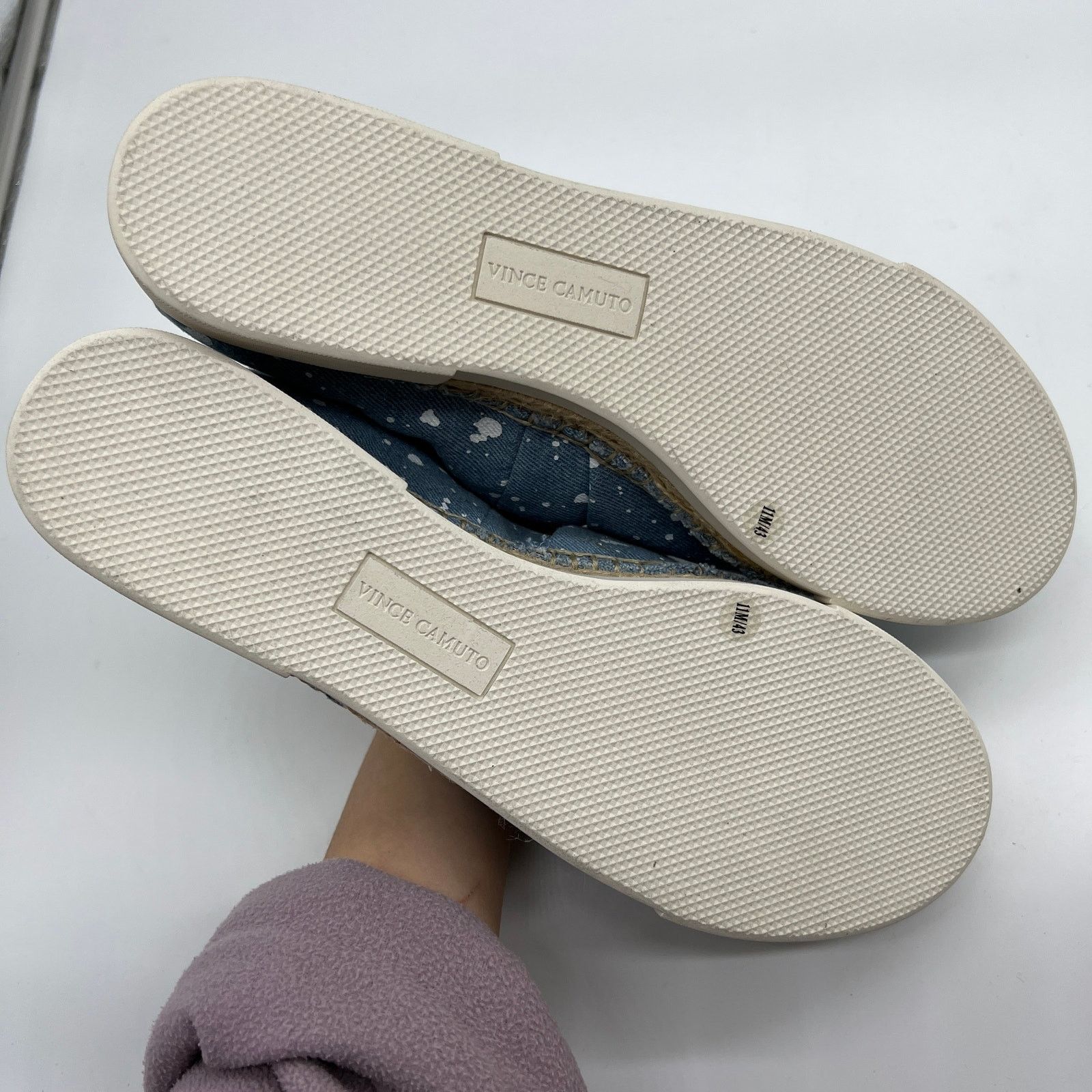 Vince Camuto Vince Camuto Canvas Slip On Size 11M Espadrilles Size US 11 / IT 41 - 5 Thumbnail
