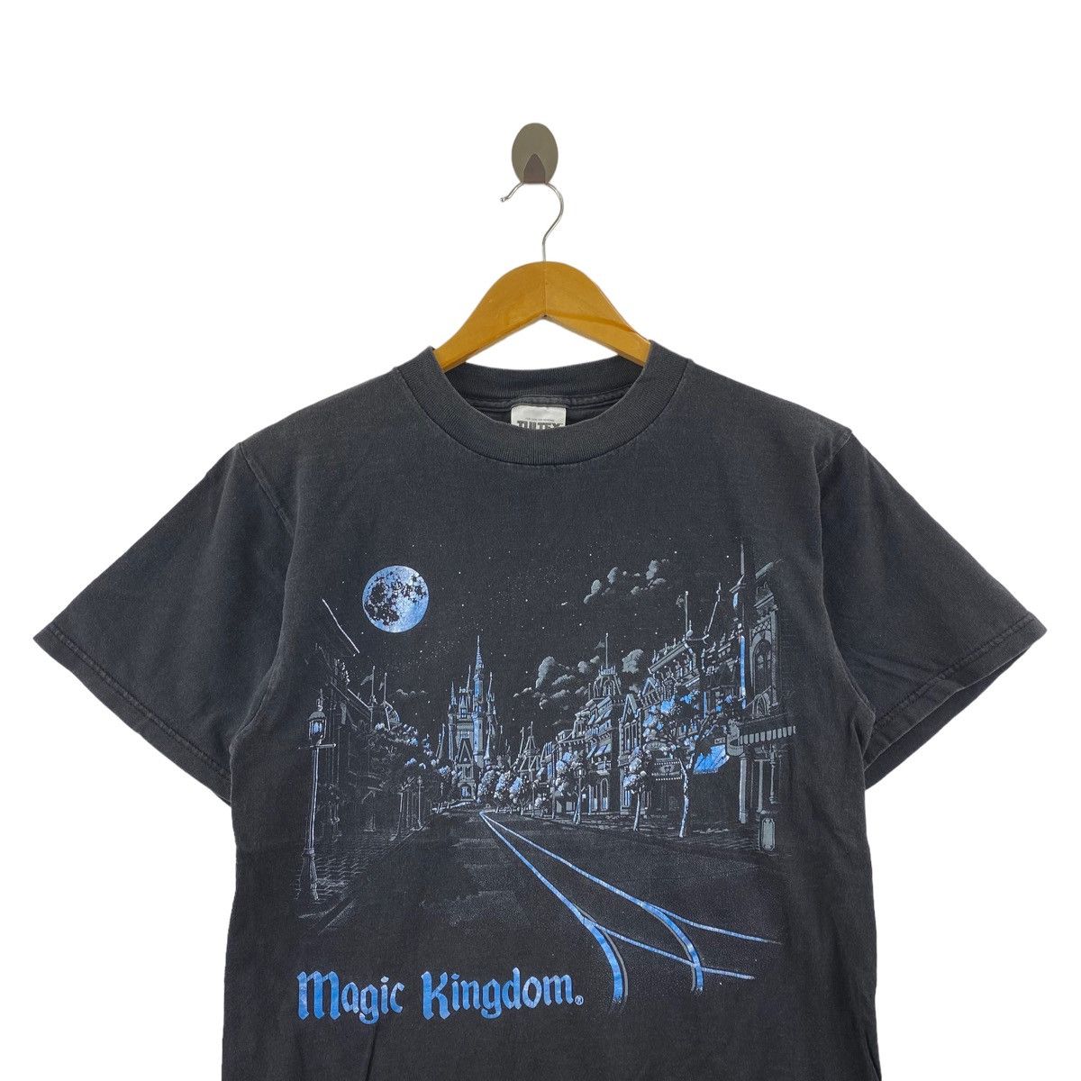 Disney Vintage DISNEY MAGIC KINGDOM City Print Black Short Sleeve Size US S / EU 44-46 / 1 - 2 Thumbnail