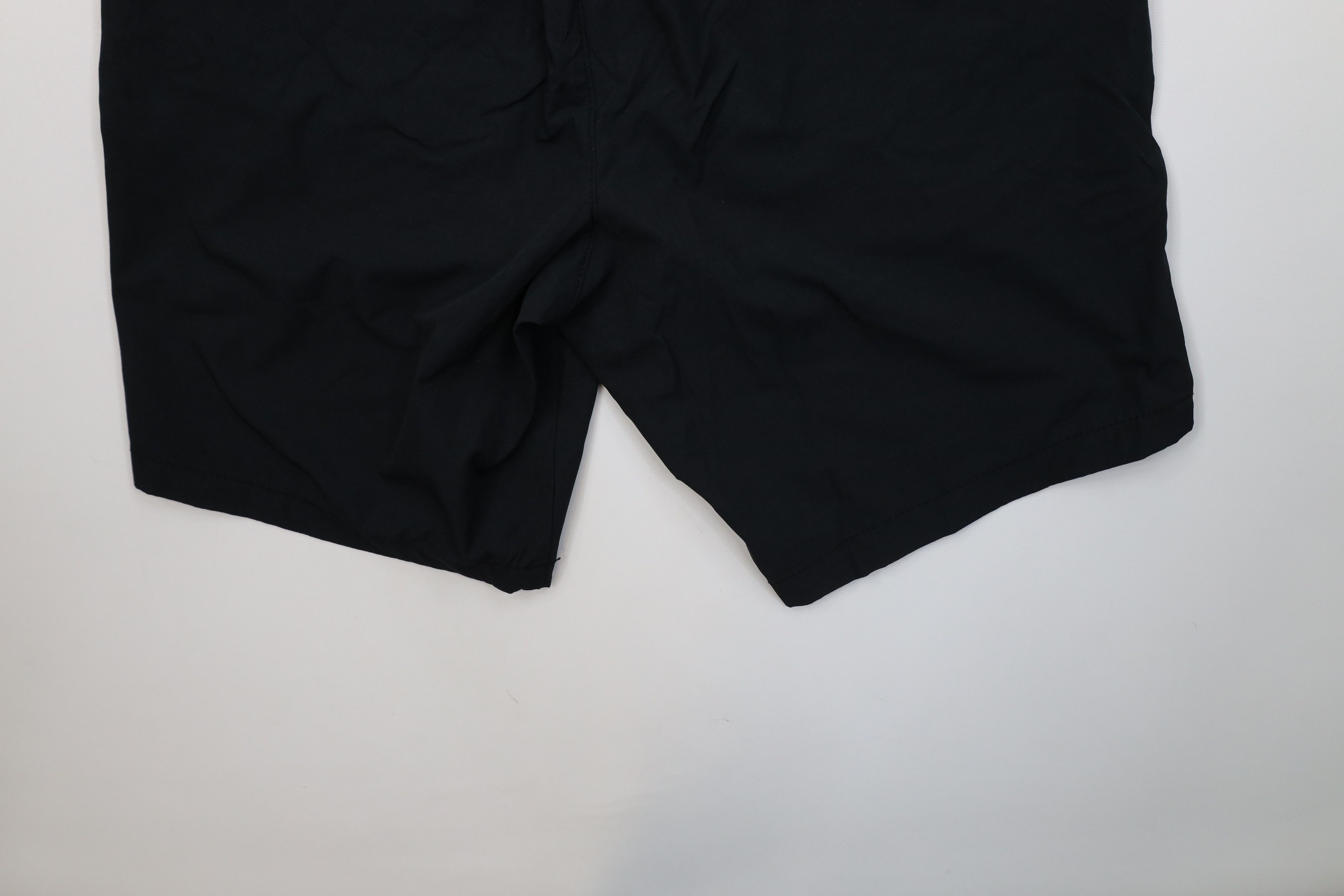 Banana Republic Banana Republic Tech Knit Above Knee Chino Shorts Black Size US 34 / EU 50 - 11 Thumbnail