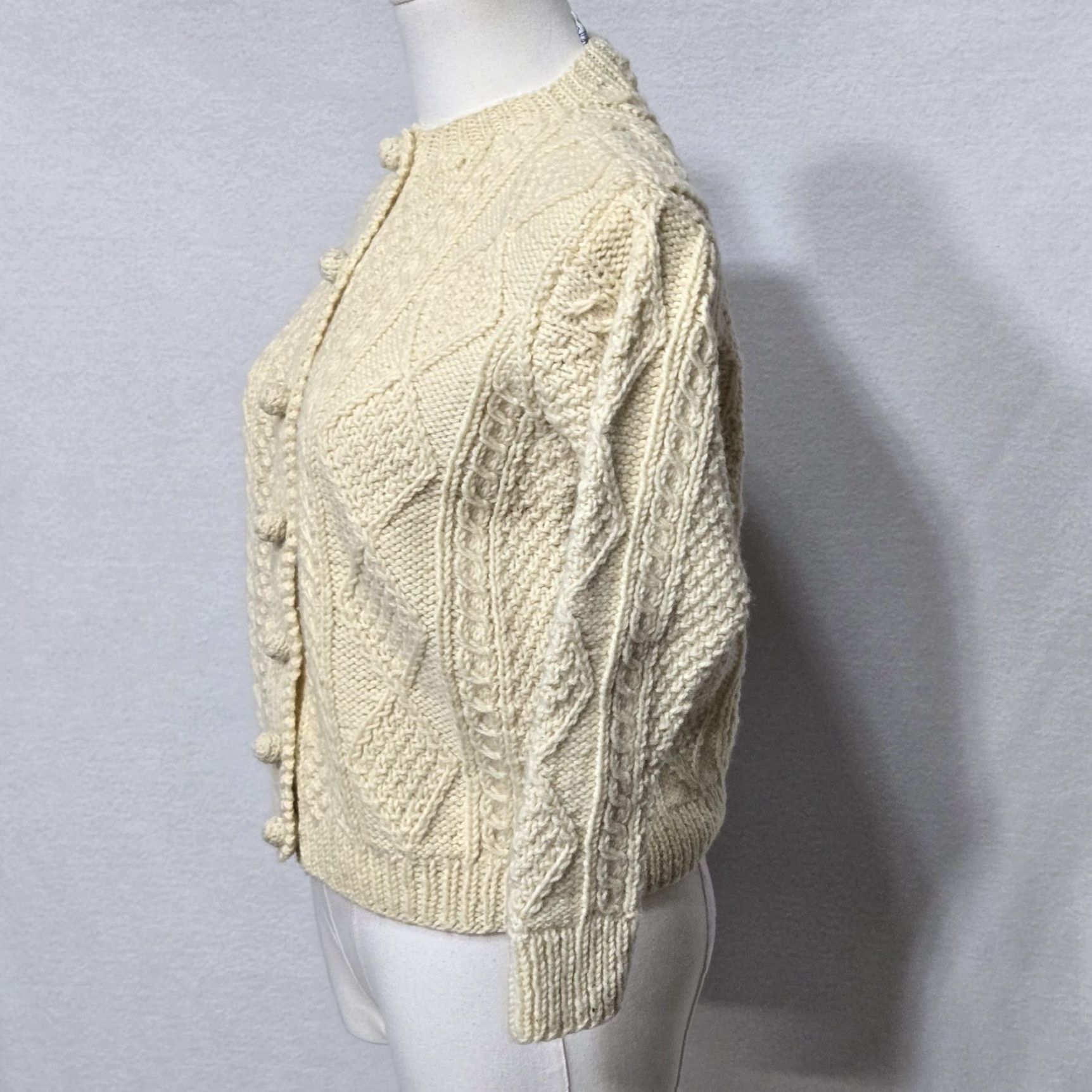 Vintage VINTAGE A Heron Garment Cardigan Womens Small White Aran Cable Knit Sweater Size S / US 4 / IT 40 - 4 Thumbnail