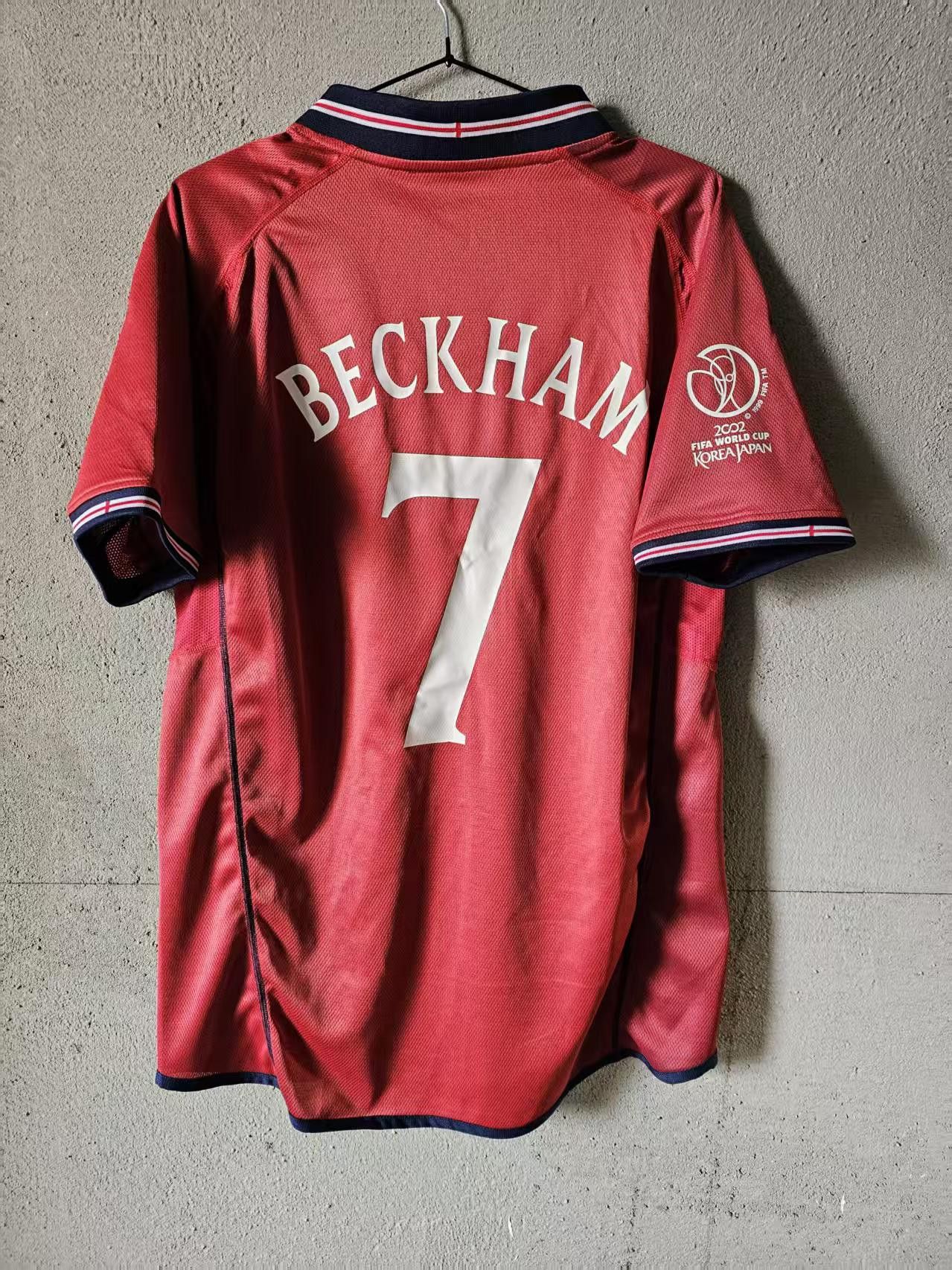 Other 2002 World England 7 David Beckham Jersey Size US L / EU 52-54 / 3 - 2 Thumbnail