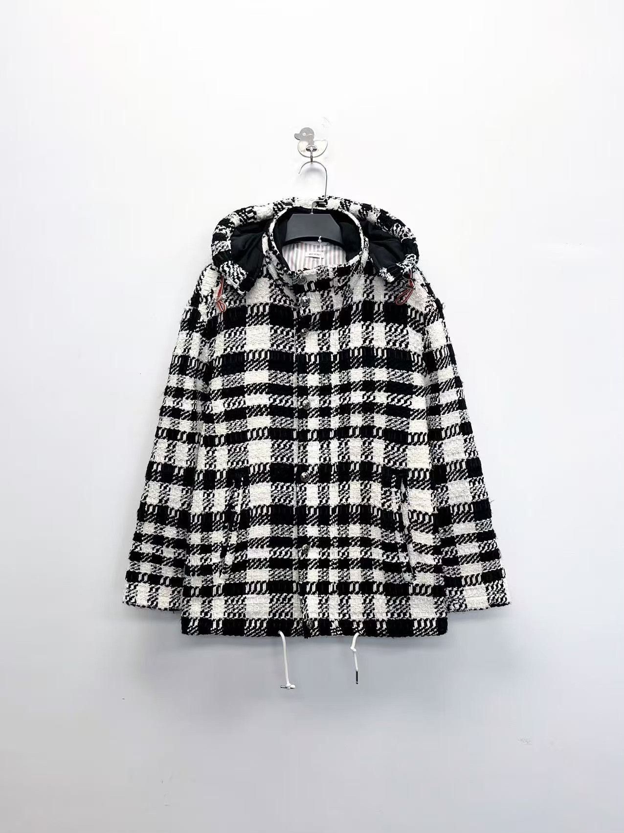 Thom Browne thom browne black and white hooded jacket Size XS / US 0-2 / IT 36-38 - 1 Thumbnail
