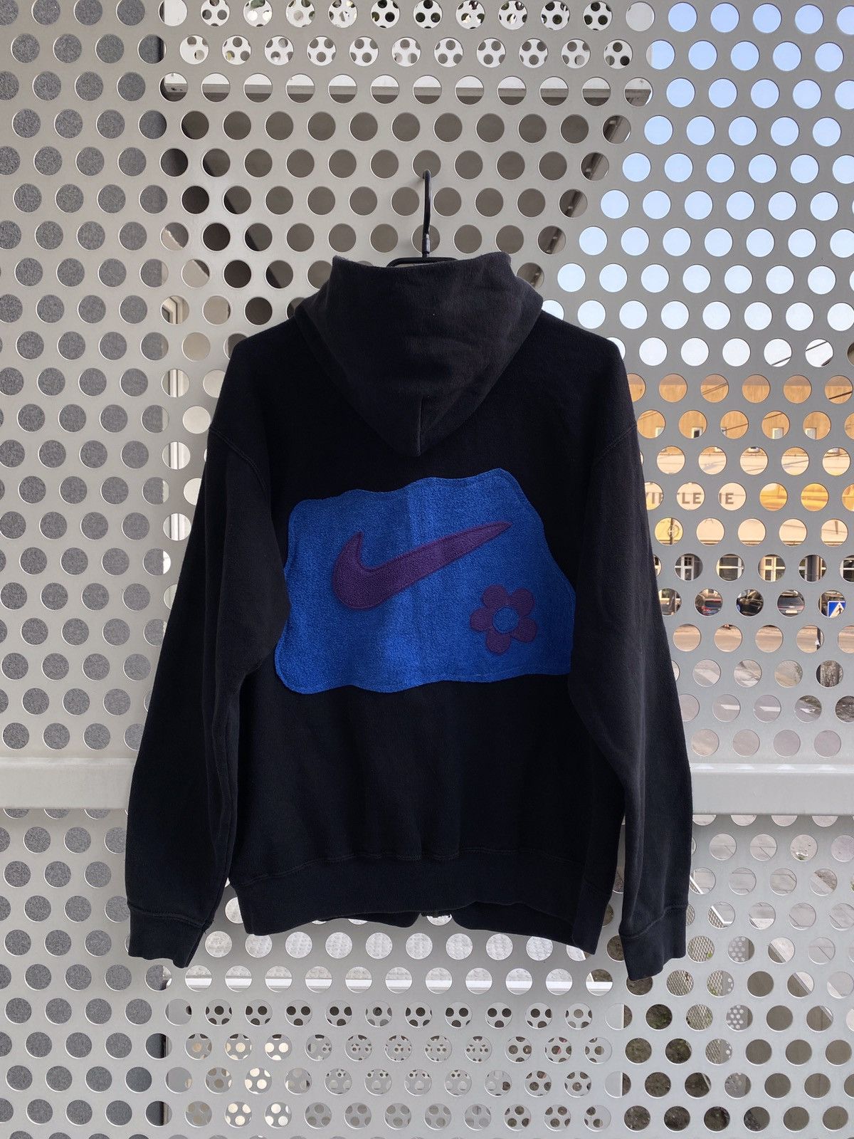 Nike × Vintage Vintage Nike Custom Skelet Center Swoosh Oversize Hoodie Y2K Size US M / EU 48-50 / 2 - 2 Thumbnail